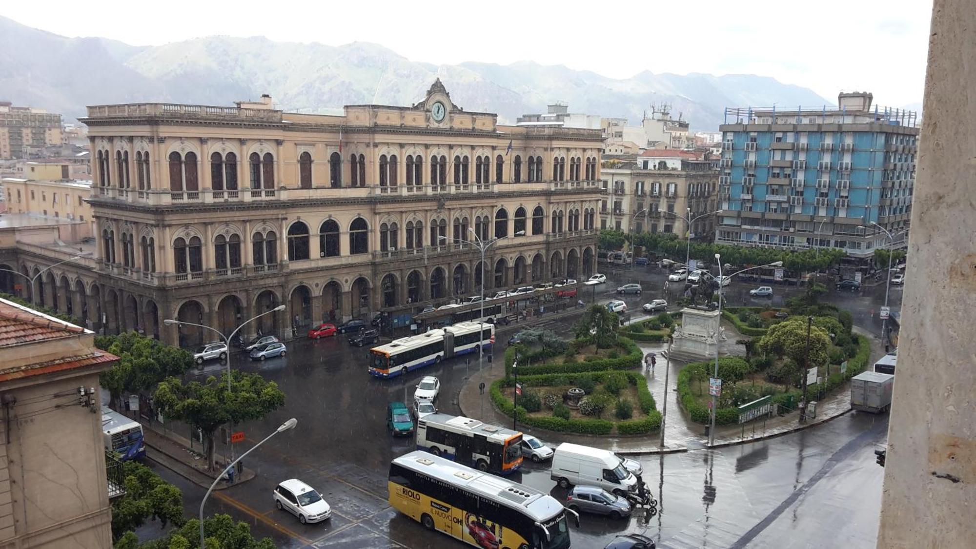 Egsicilia Near Train Station Apartment Palermo