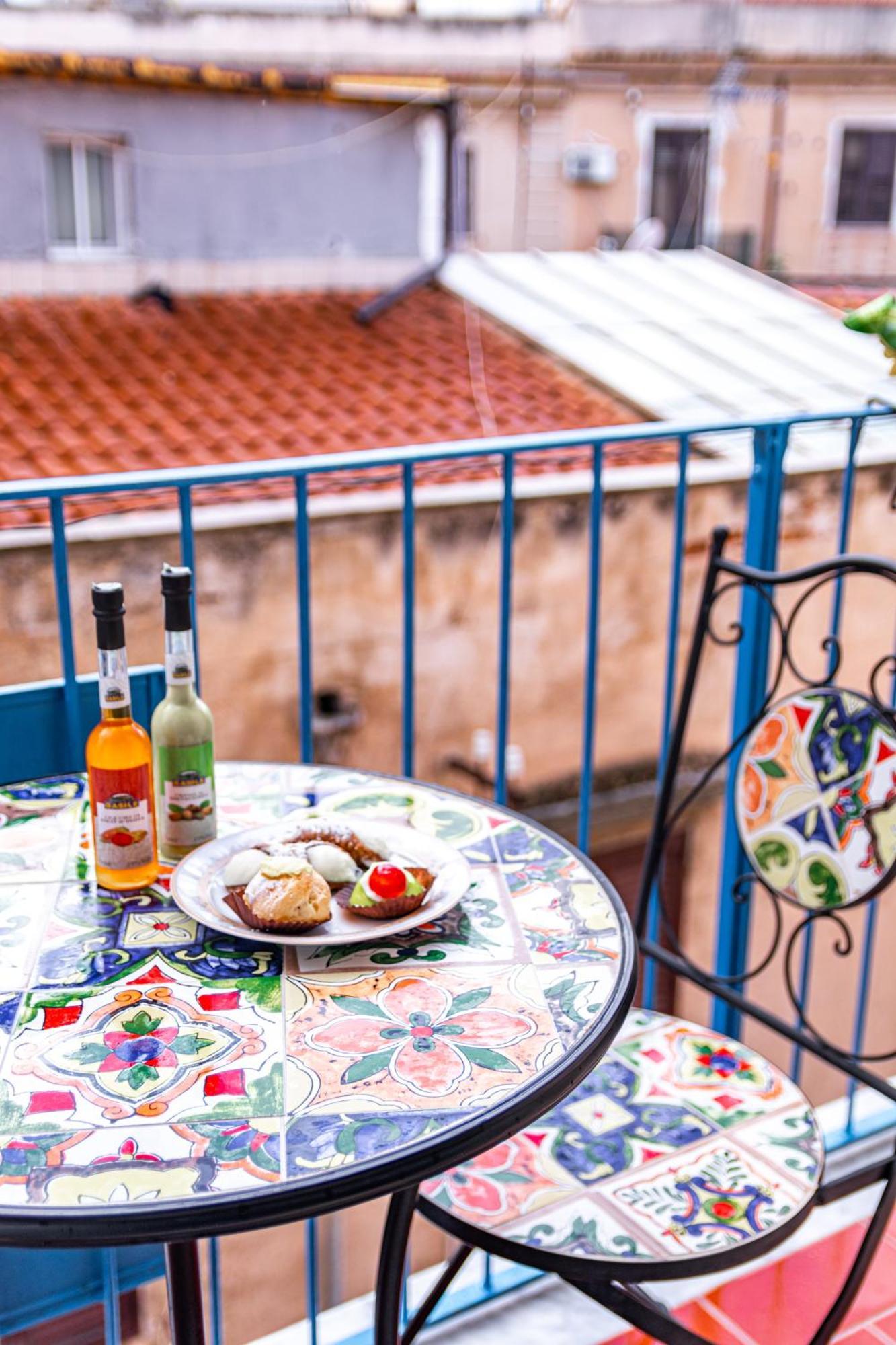 Sicily Trinacria House *