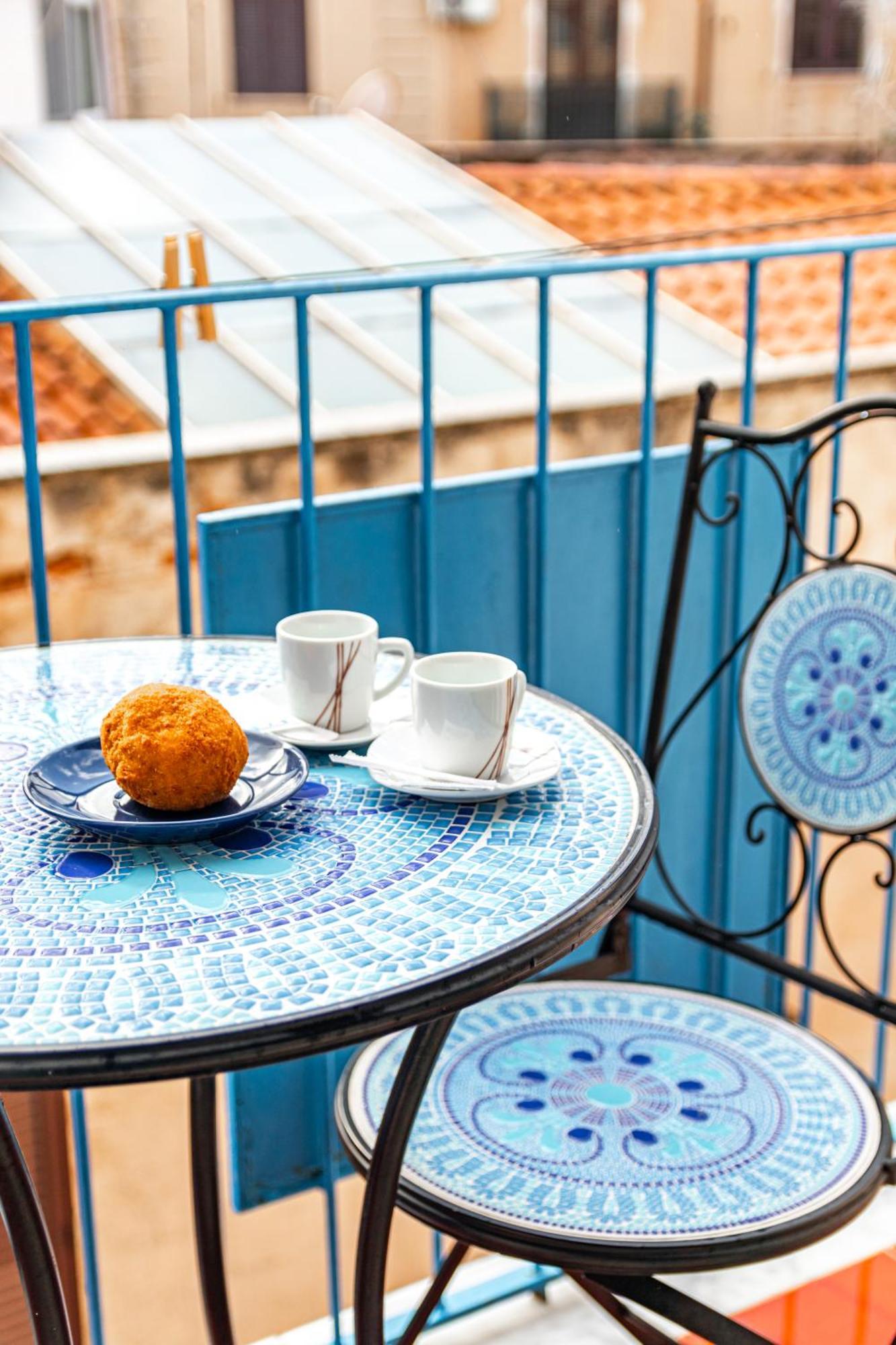Sicily Trinacria House *