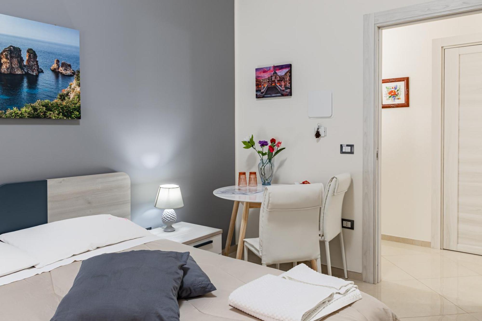 Sicily Trinacria House *