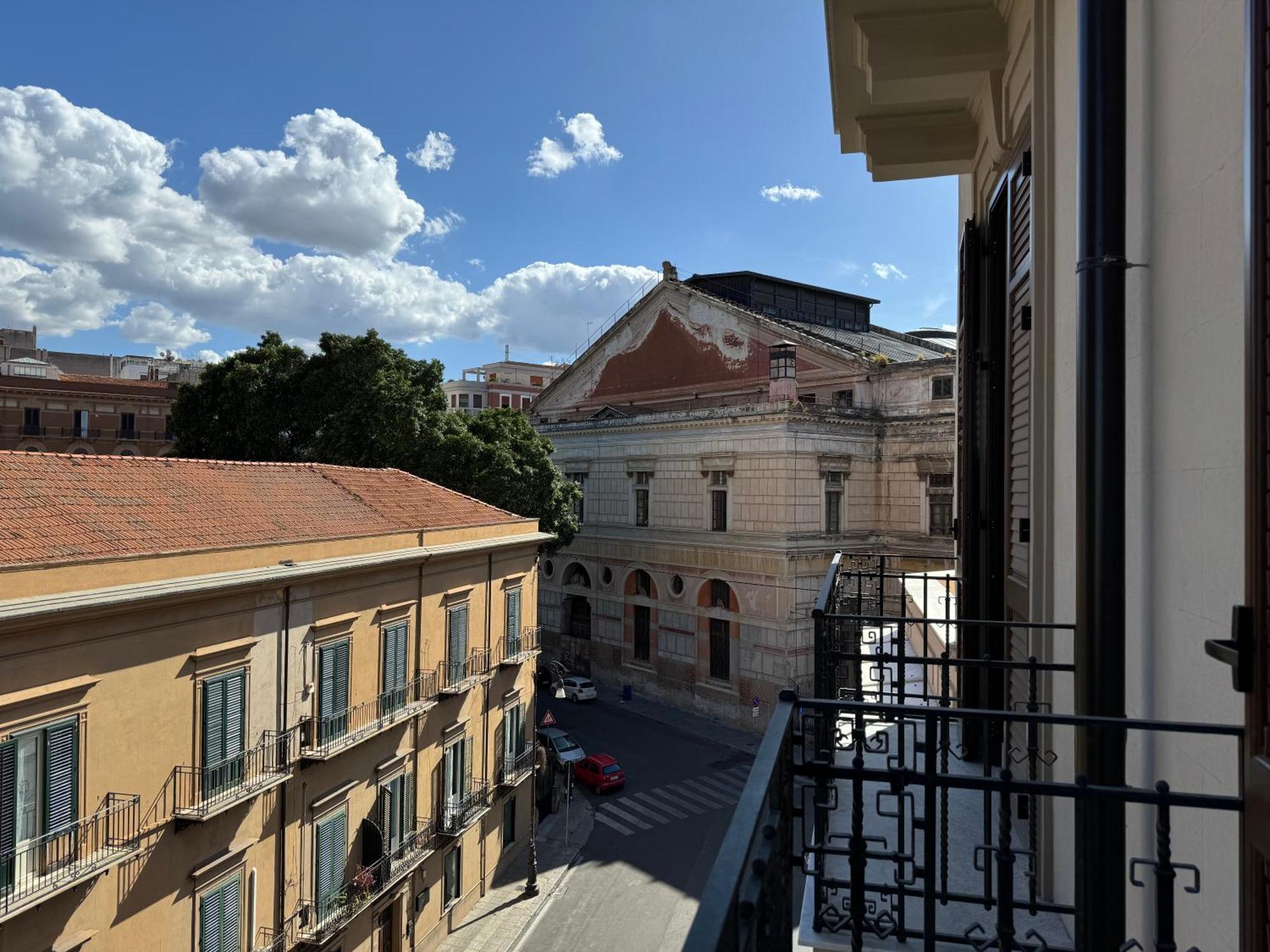 Apartment Politeama Liberta Sweet