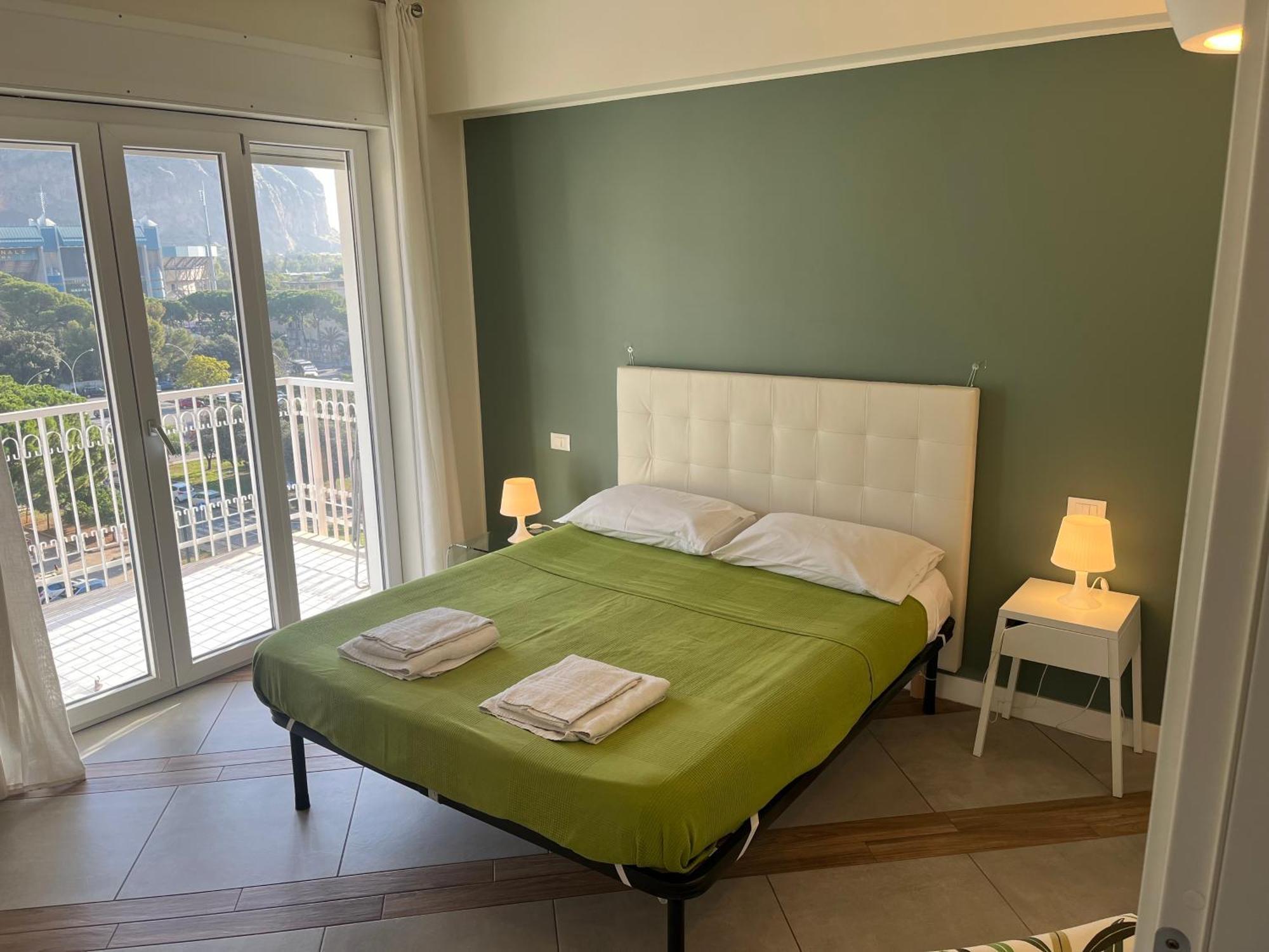 Favorita Apartment Palermo