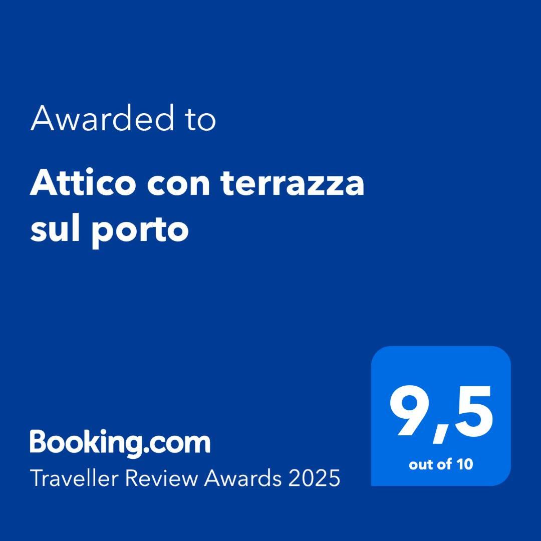 Attico Con Terrazza Sul Porto Apartment *