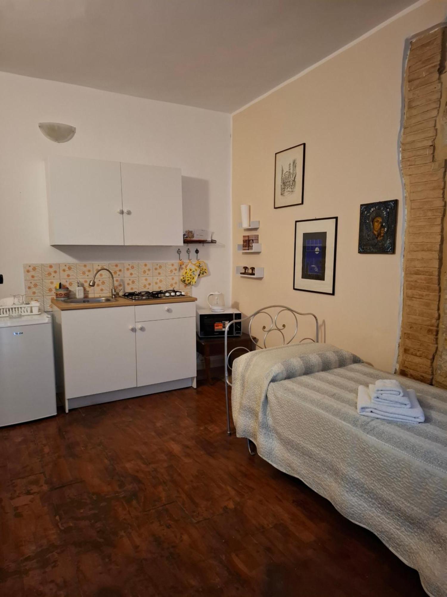 Apartment Tiny House Palermo