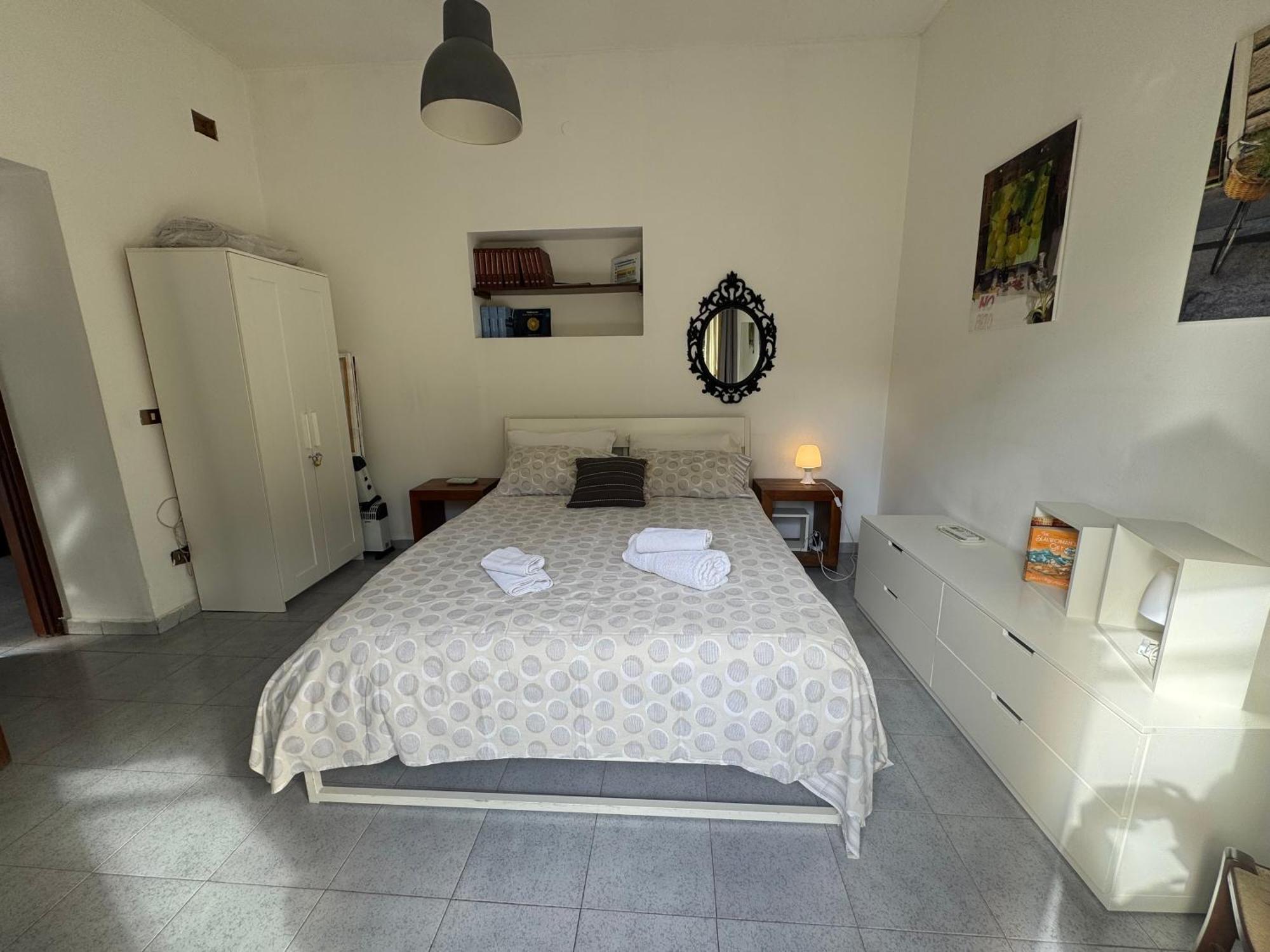 Apartment Co *