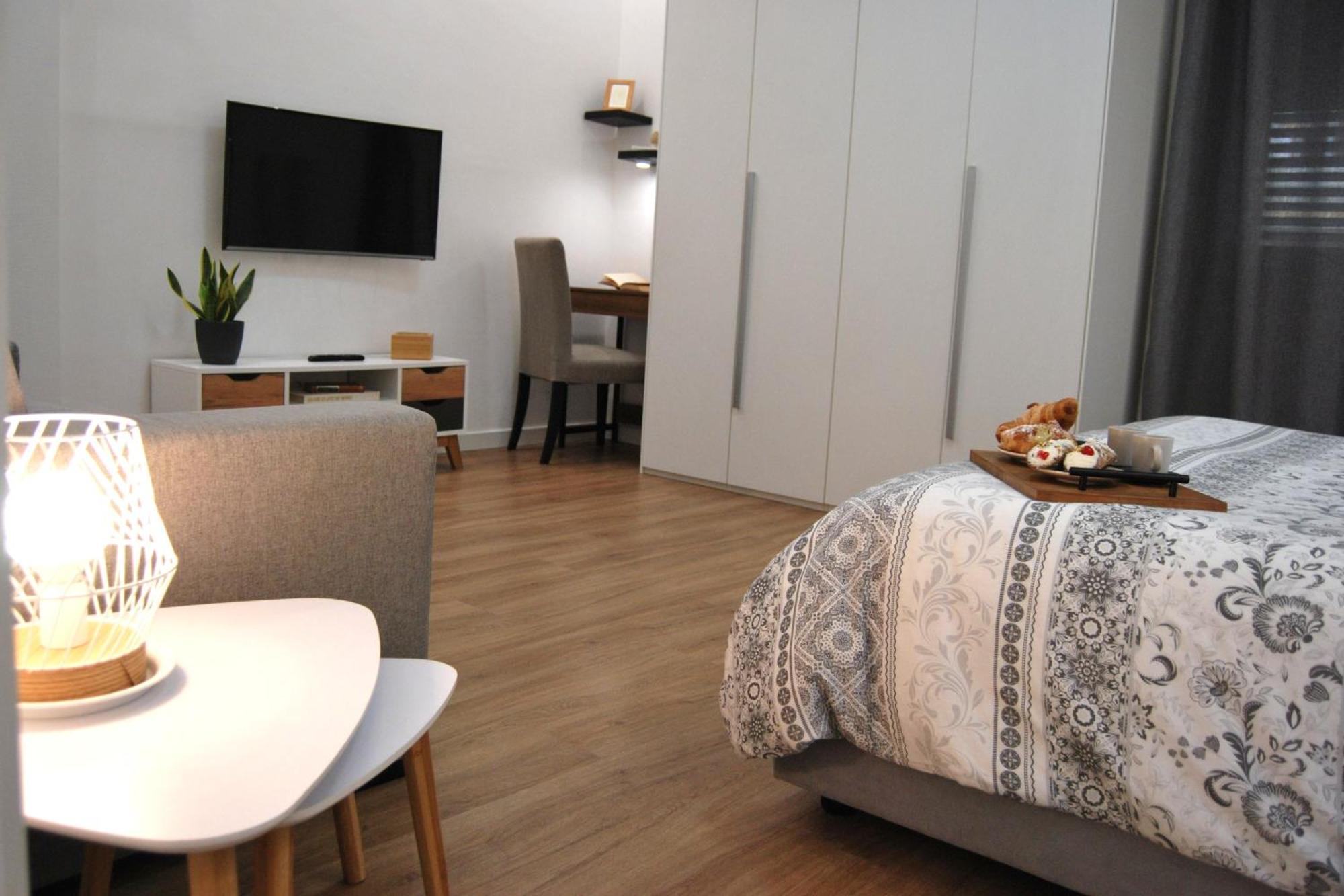Appartamento Rosato 2 - Moderno E Confortevole Con Spazio Esterno Tra Mondello E Il Centro Storico *