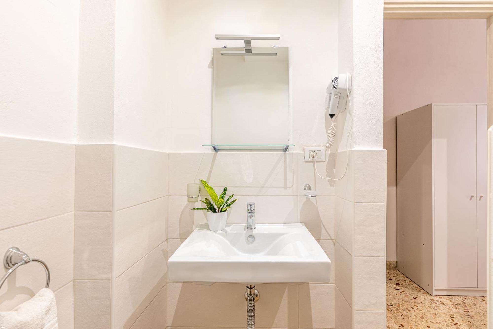 La Vecchia Guest house