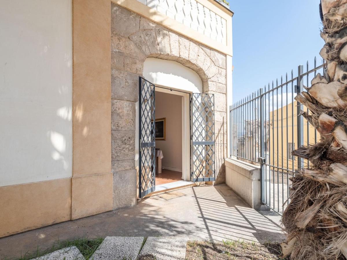 Villa In Storica Lanterna Sul Mare Palermo