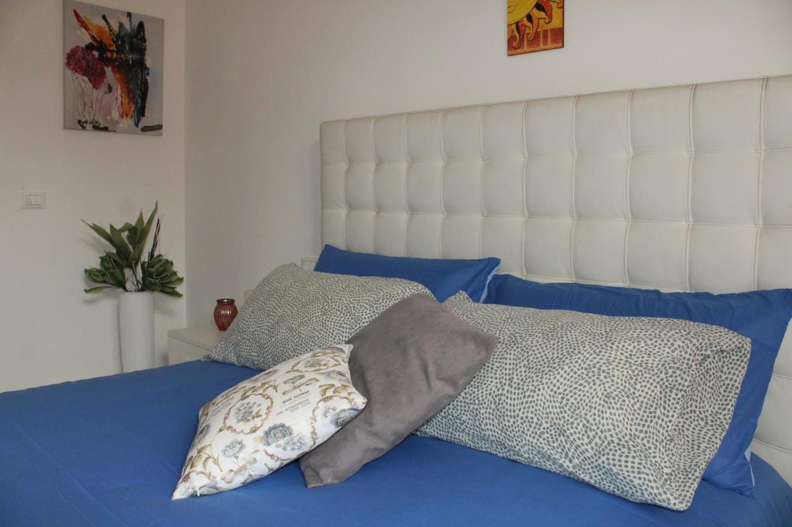 Mondello Bed & Palermo