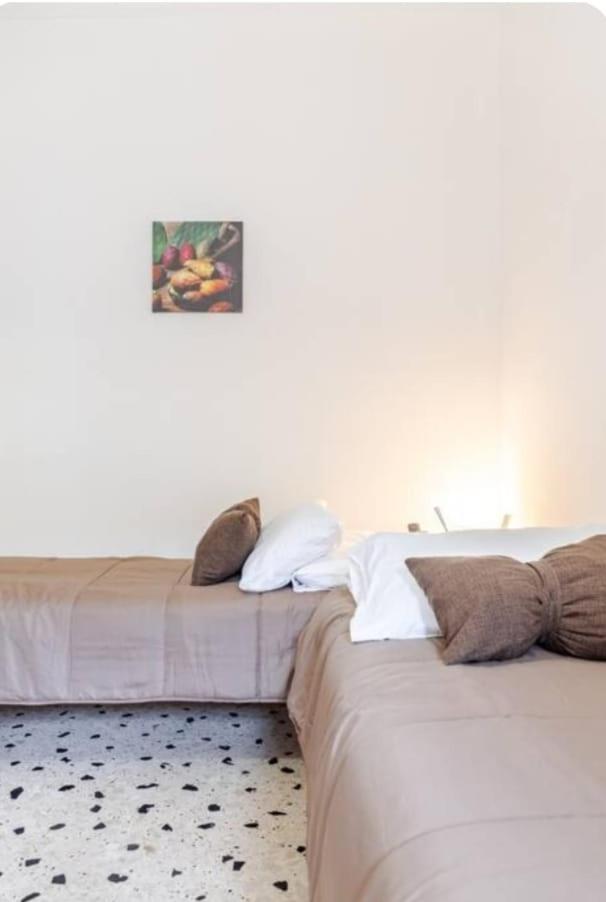 Apartment Lascaris 11 *