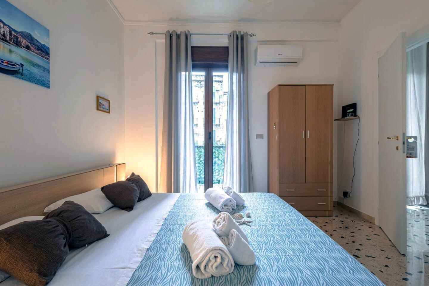 Apartment Lascaris 11 Palermo