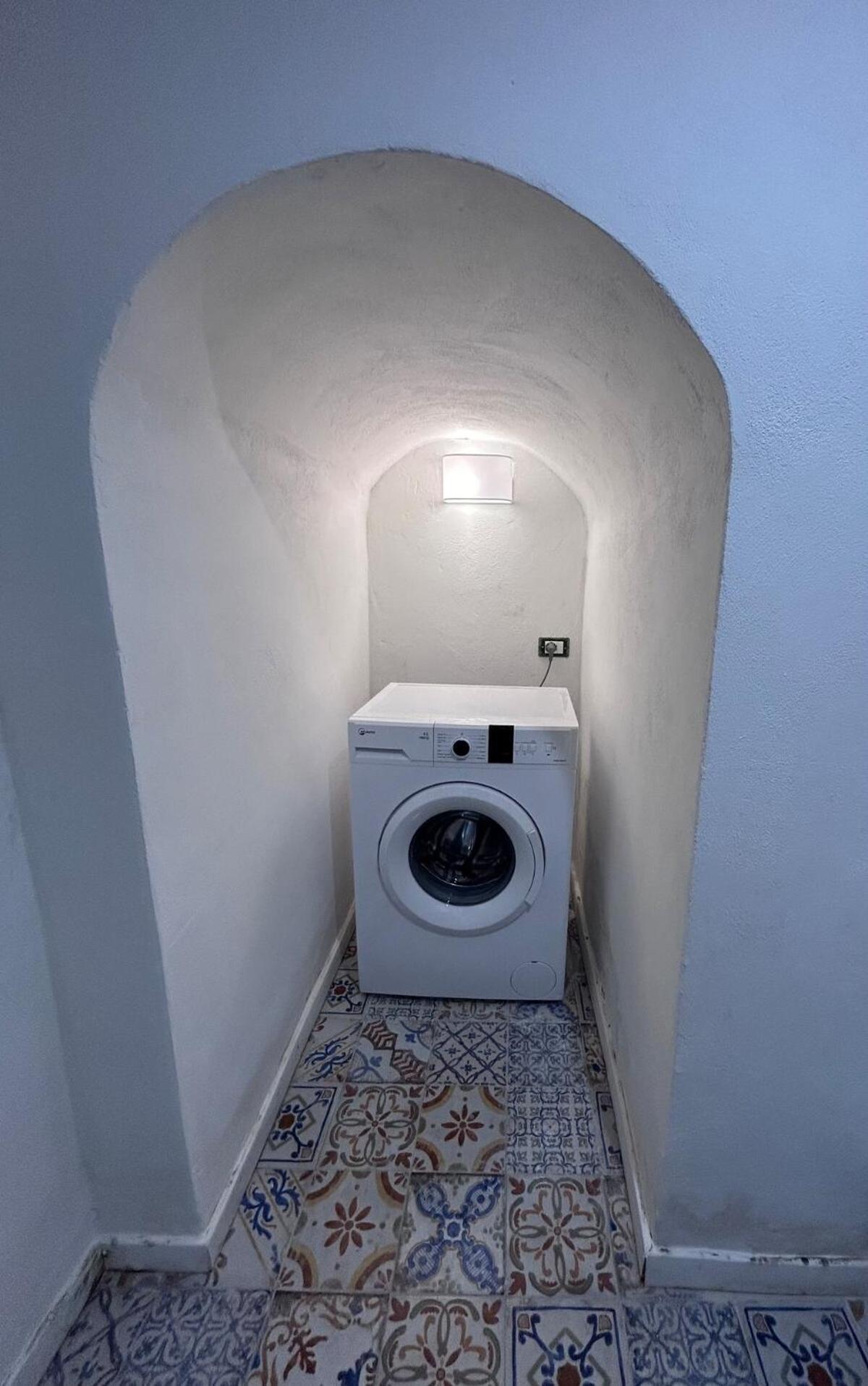 Elvira Flat,via Dante,near Lolli Station Palermo