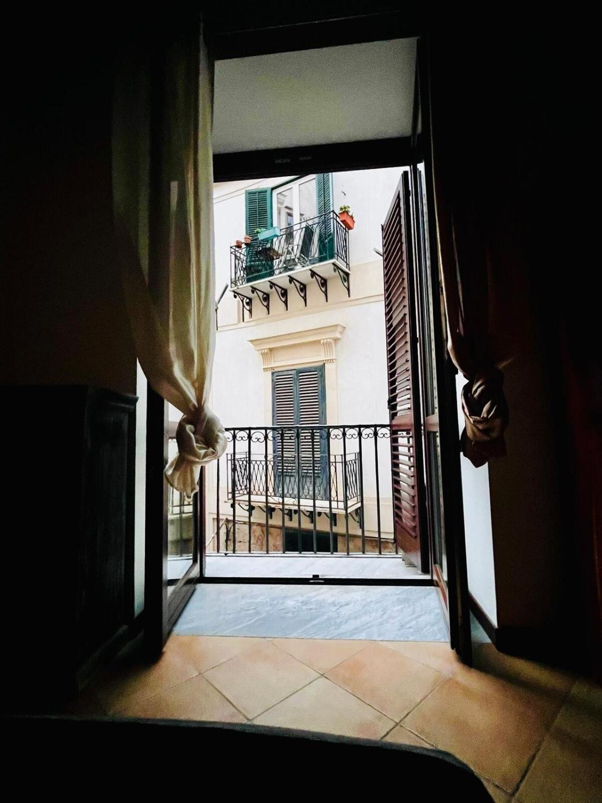 Elegance And Tradition Two Big In The Heart Of Apartment