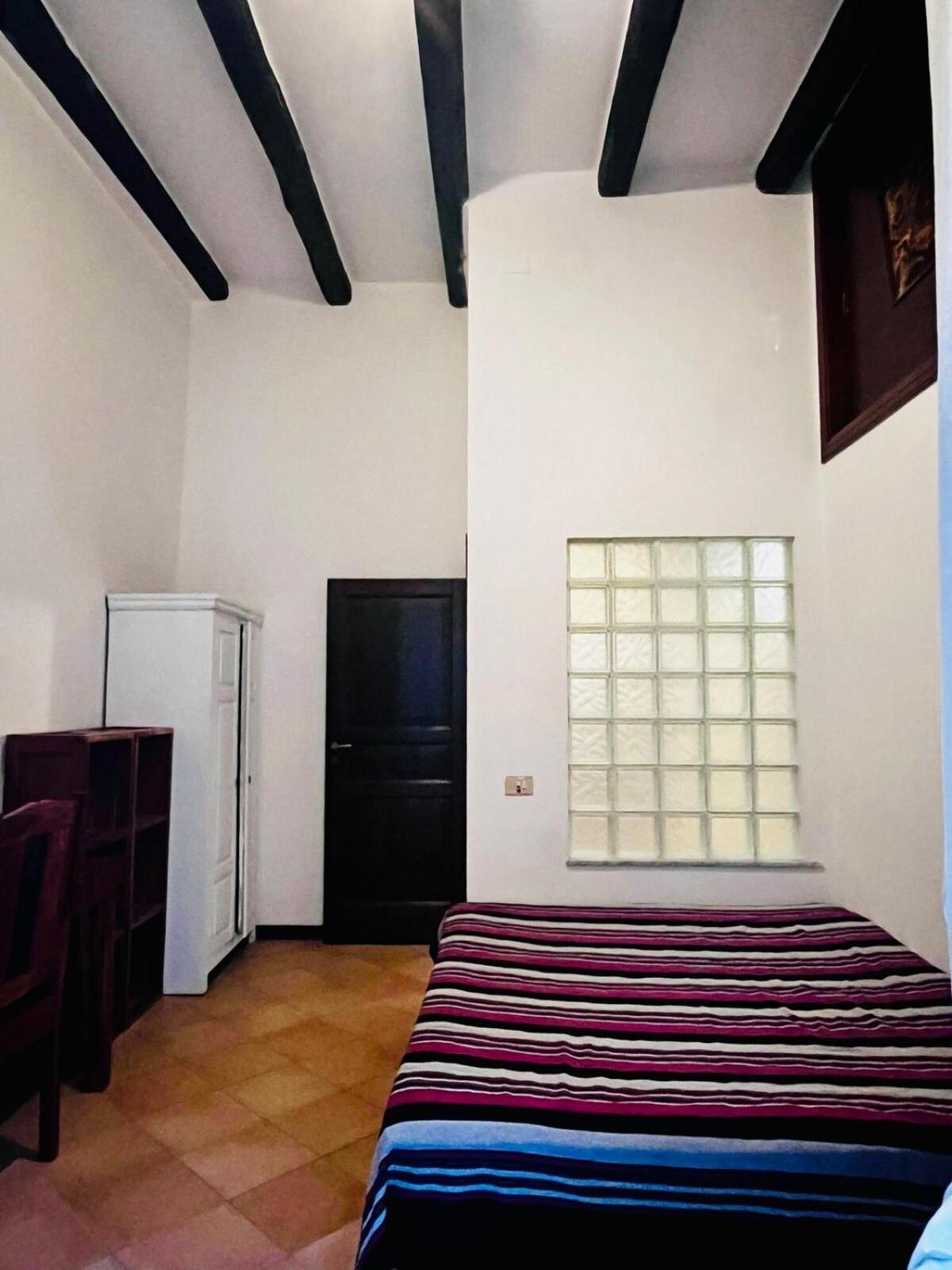Elegance And Tradition Two Big In The Heart Of Apartment Palermo