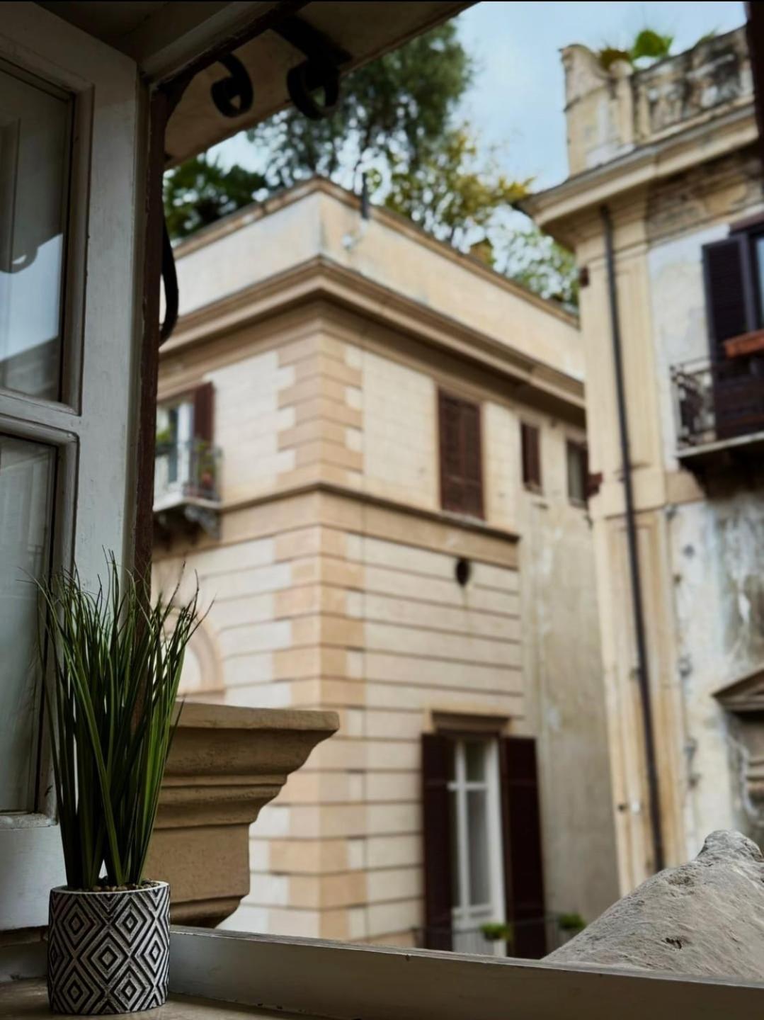 Luxury Palazzo Vannucci Apartment Palermo