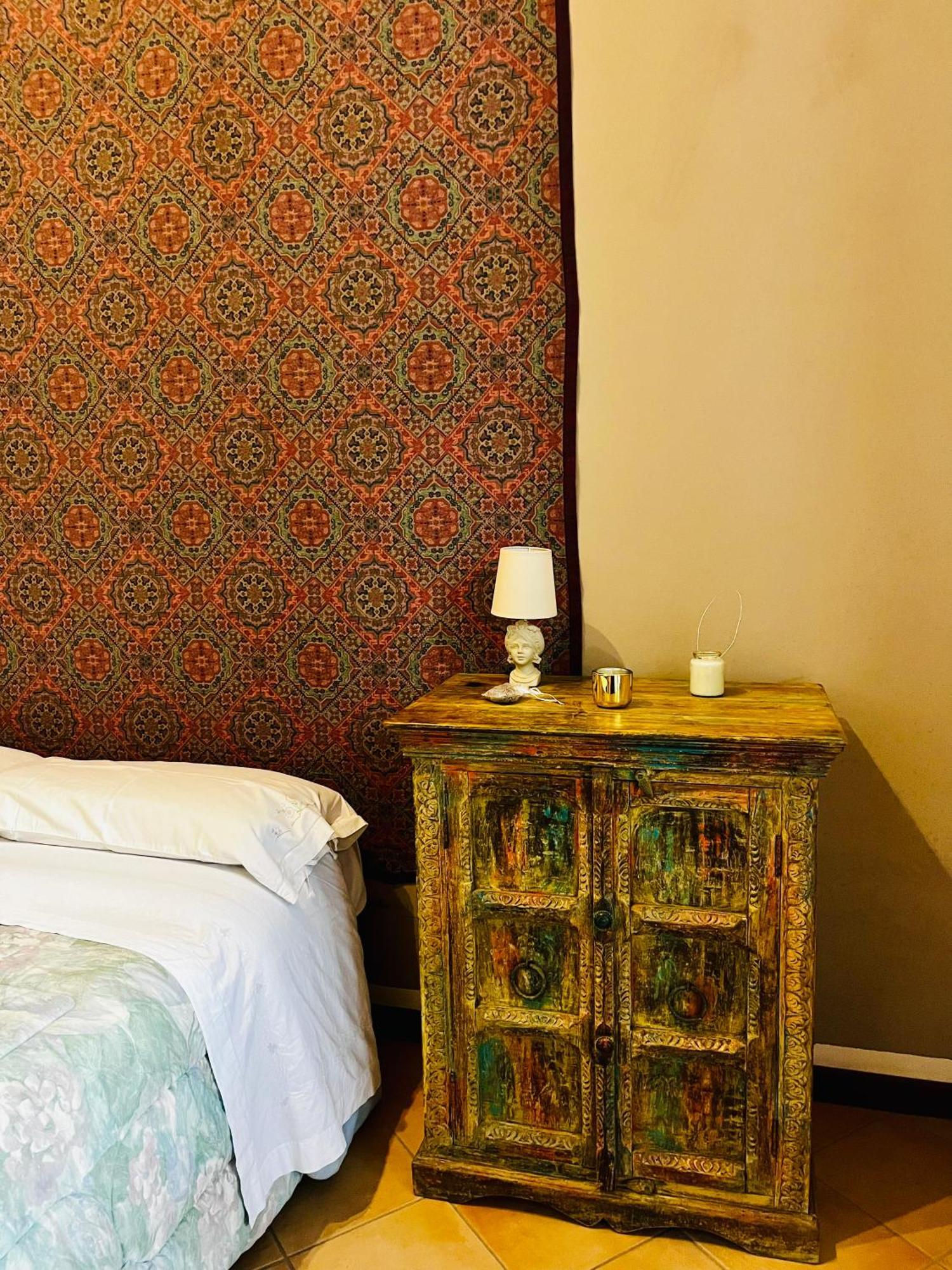 Elegance And Tradition Two Big In The Heart Of Apartment *