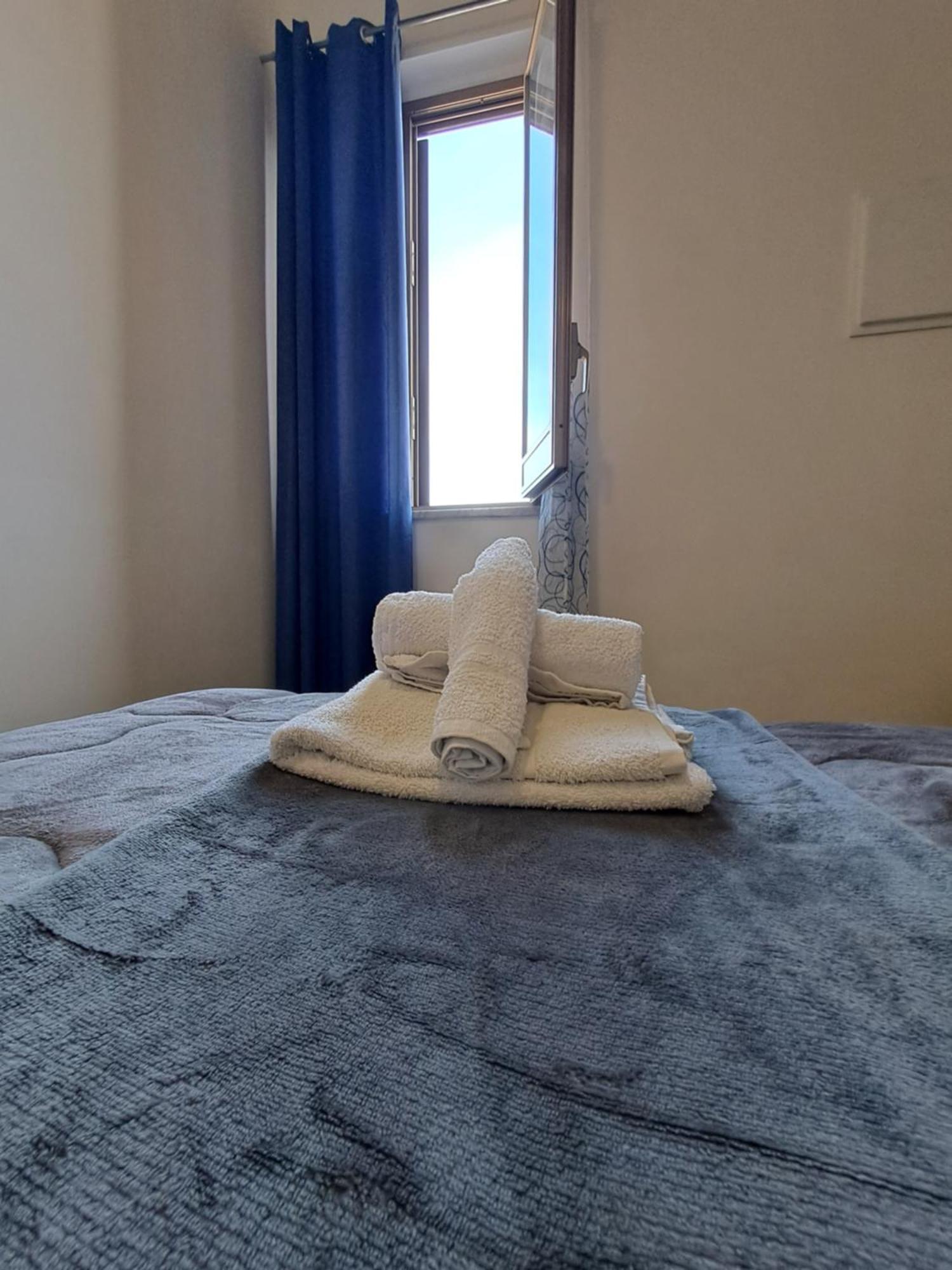 Bed & Breakfast Bedroom La Stazione *