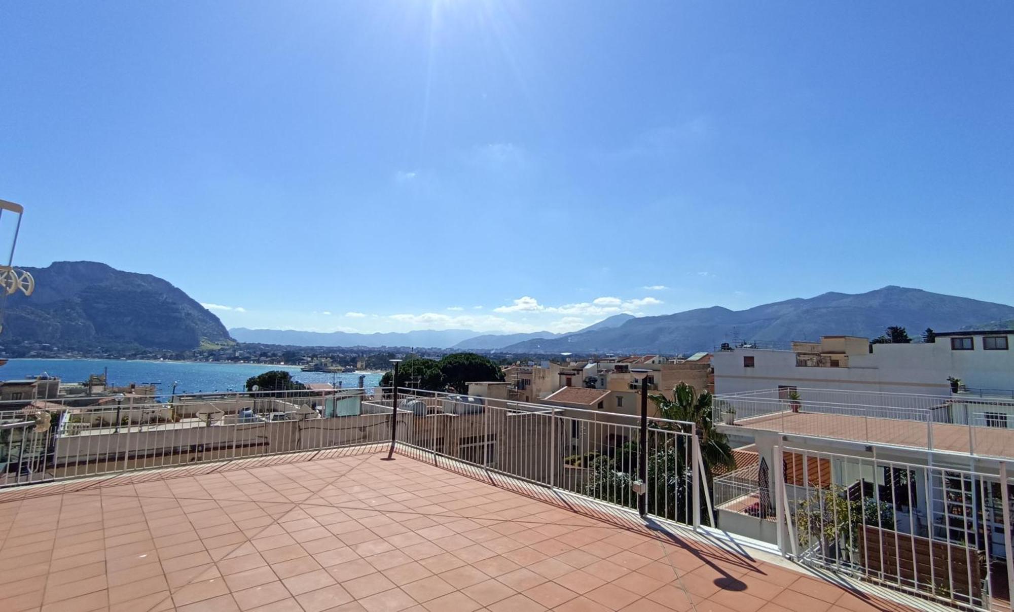 Bluaria Holiday home