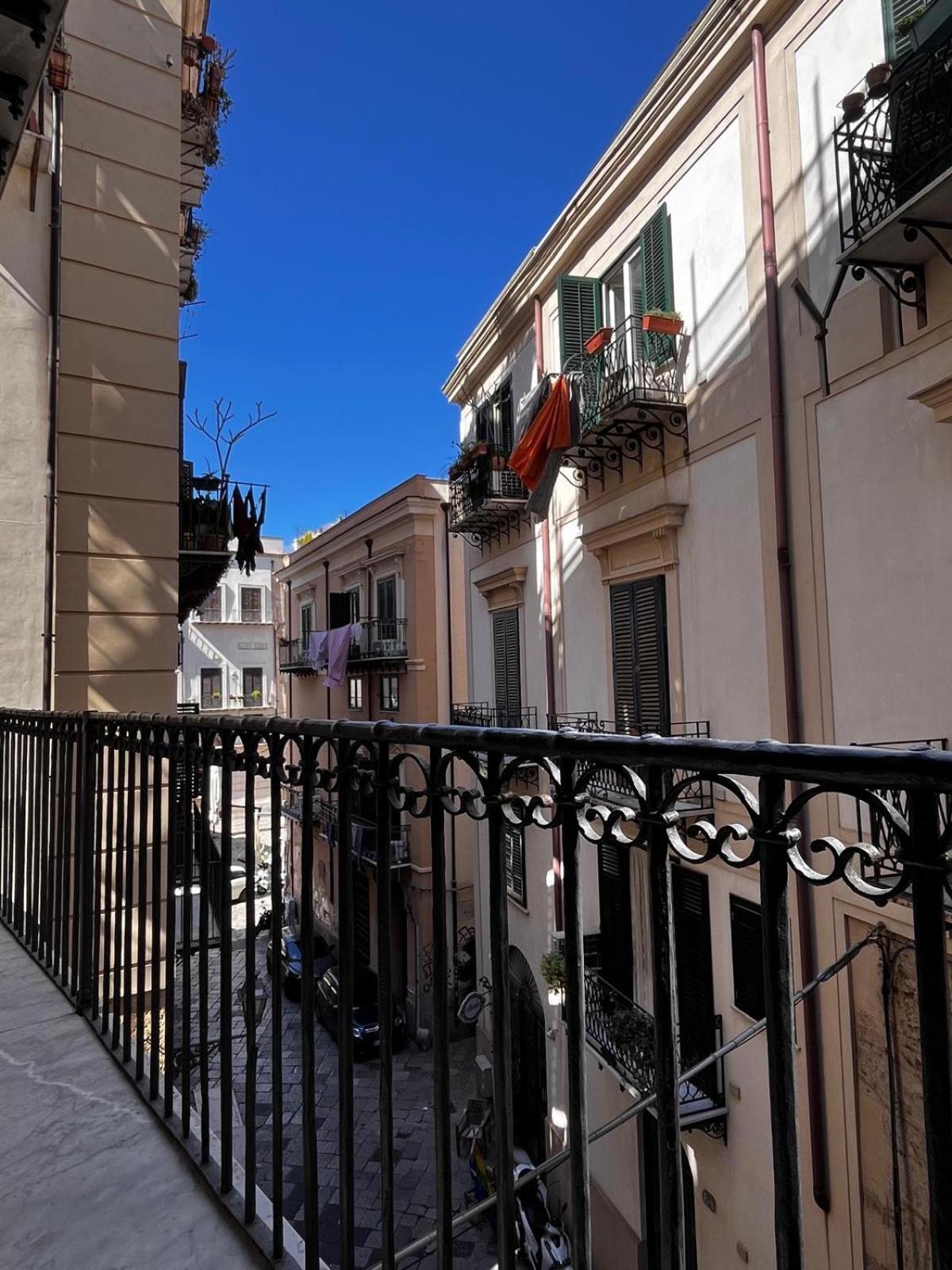 Elegance And Tradition Two Big In The Heart Of Apartment