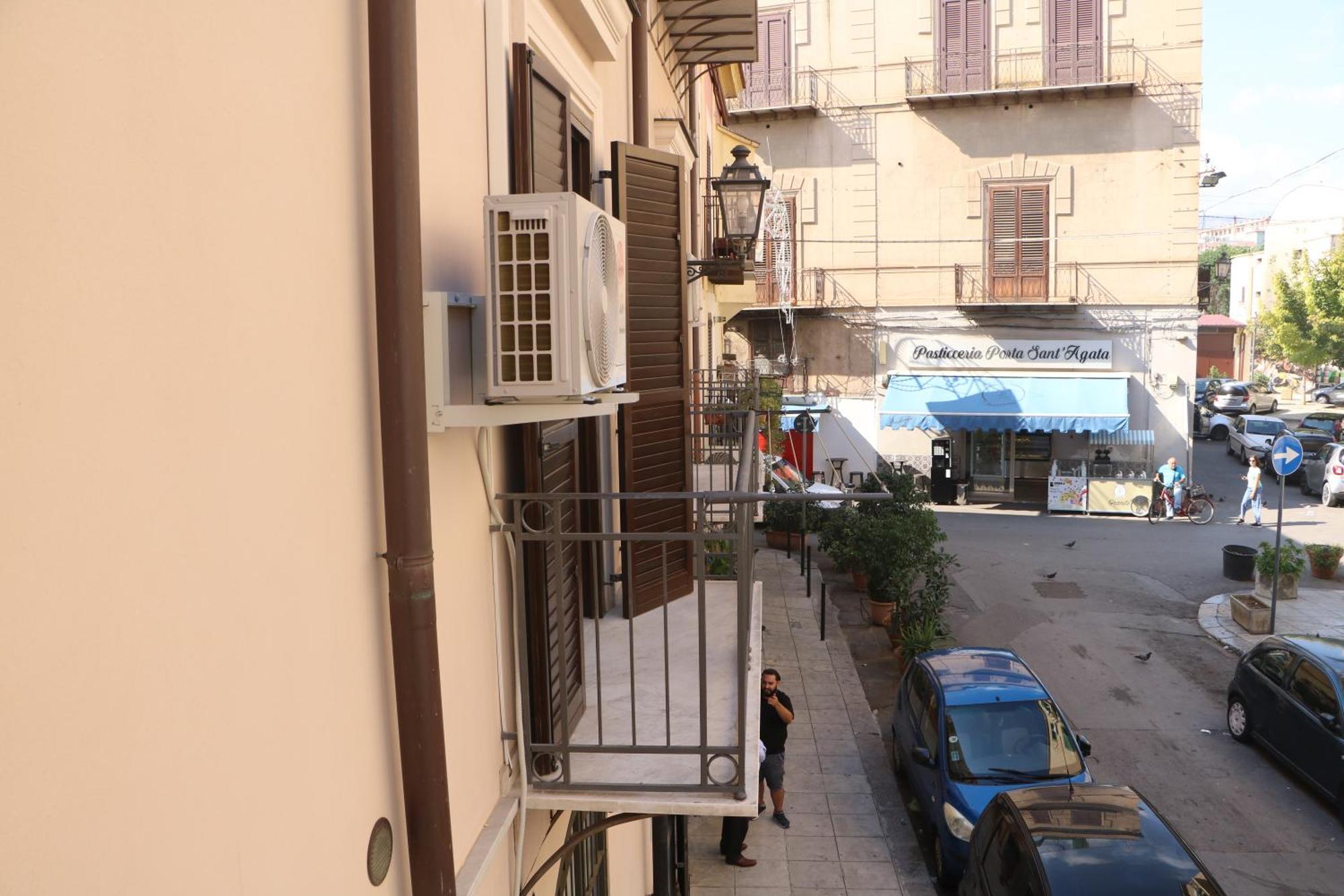 Nel Centro Storico Di -lulyani House Apartment
