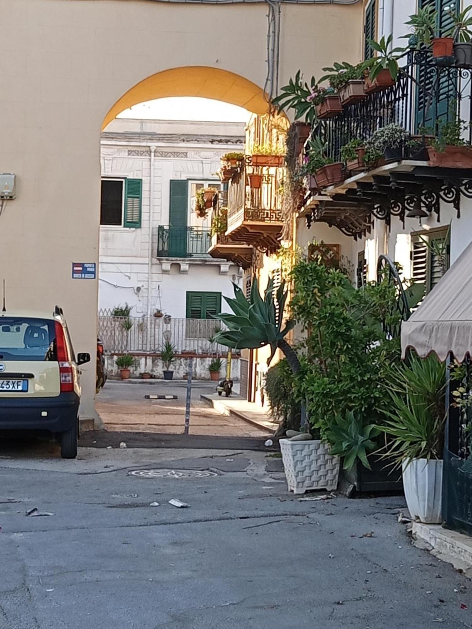 Mondello La Piazzetta Apartment *