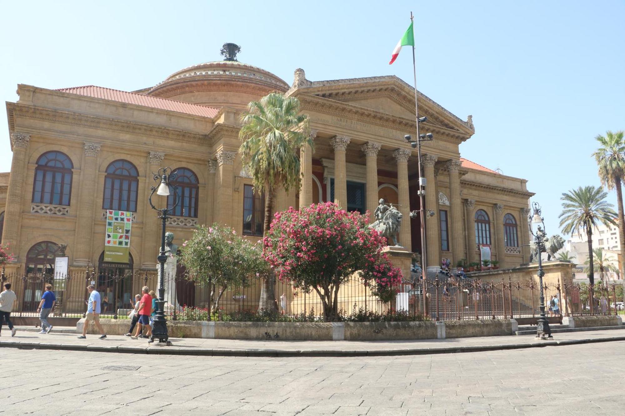 Nel Centro Storico Di -lulyani House *