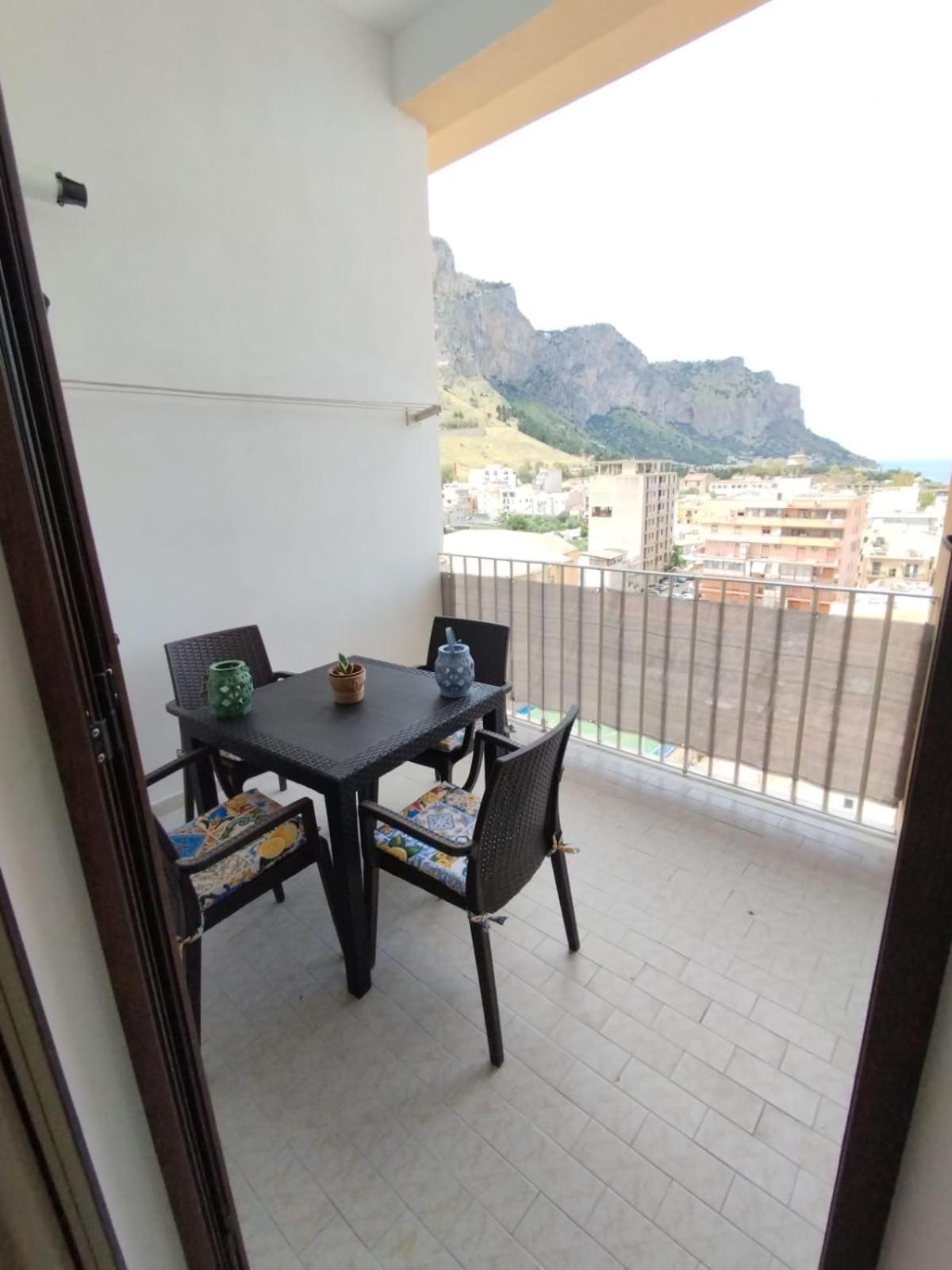 Rineddahouse Panoramico Vista Mare Con Parcheggio Privato