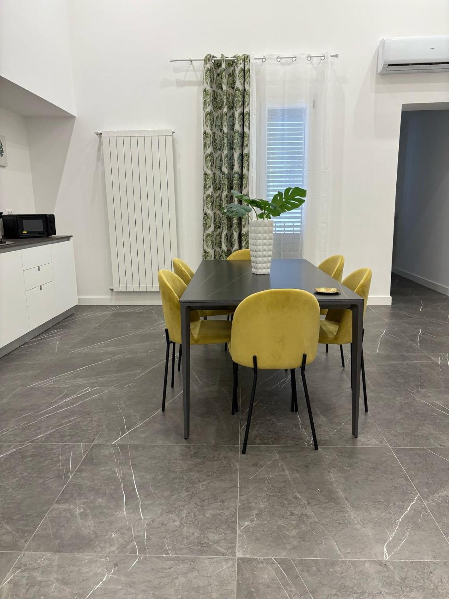 Oreto Apartment *