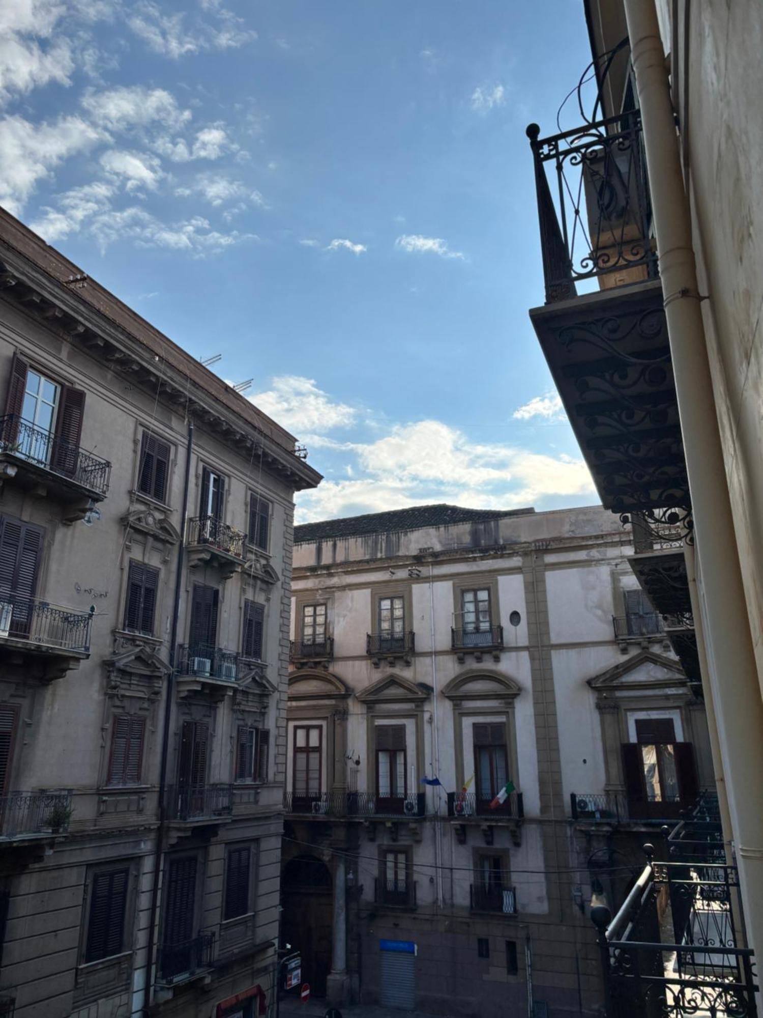 Privatunterkunft Historic Balcony & On Via Maqueda *