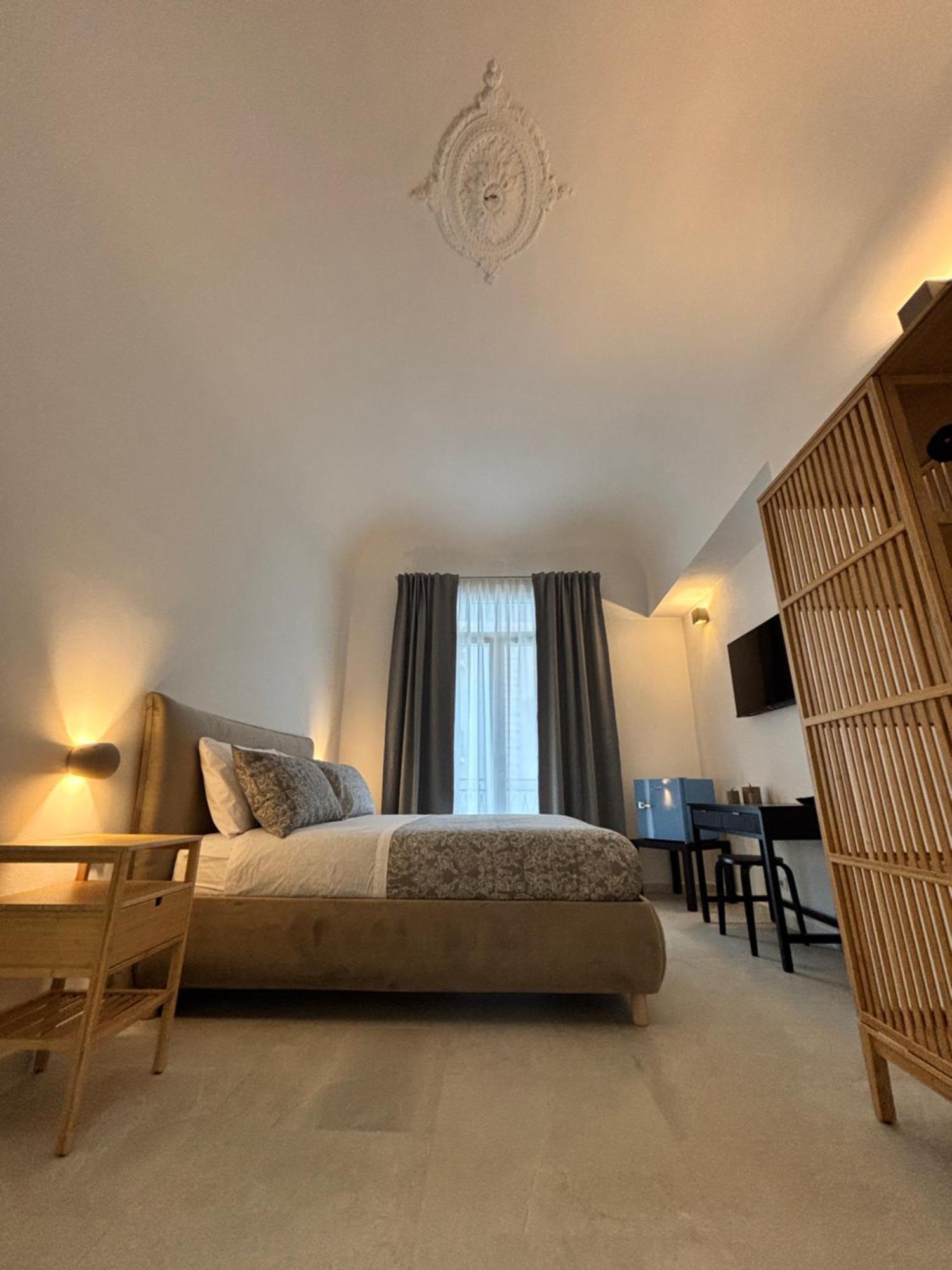 Historic Balcony & On Via Maqueda Privatunterkunft