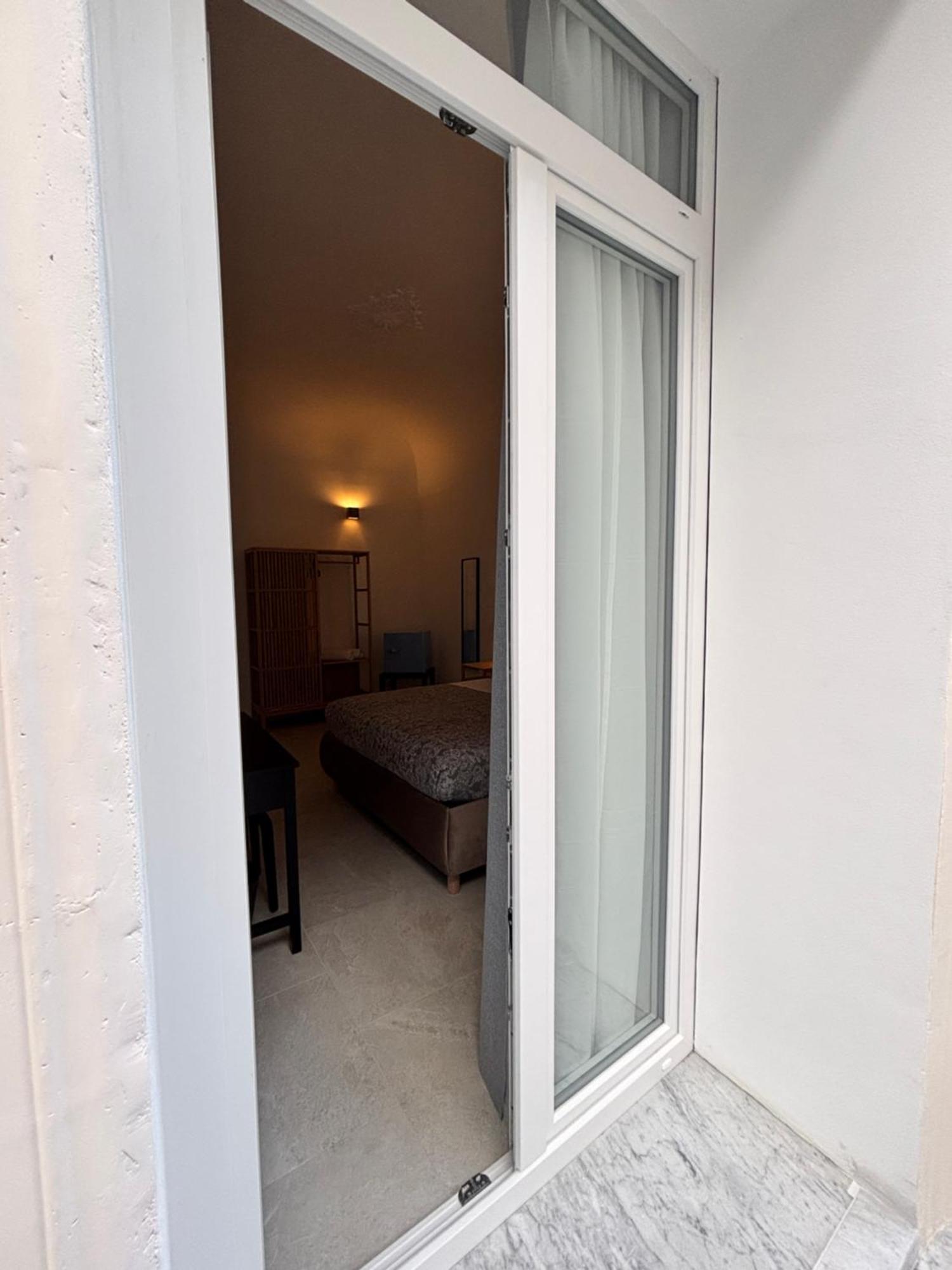Historic Balcony & On Via Maqueda Privatunterkunft