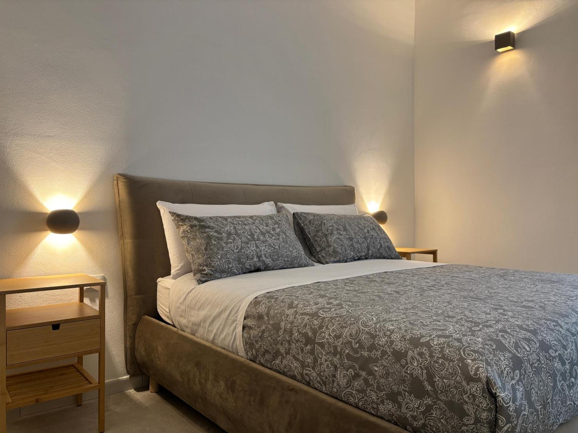 Historic Balcony & On Via Maqueda Privatunterkunft *