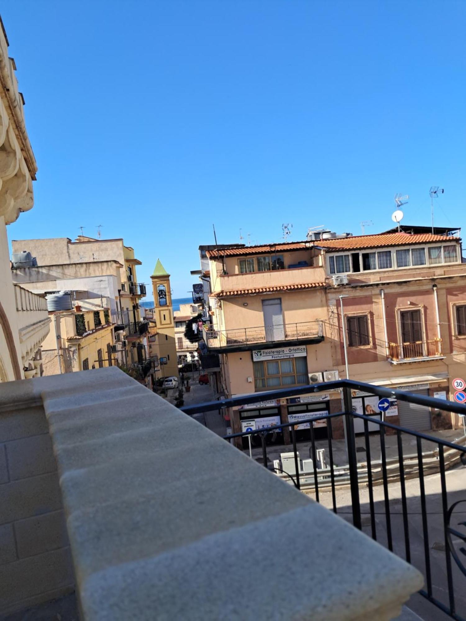House Victor Holiday home Palermo
