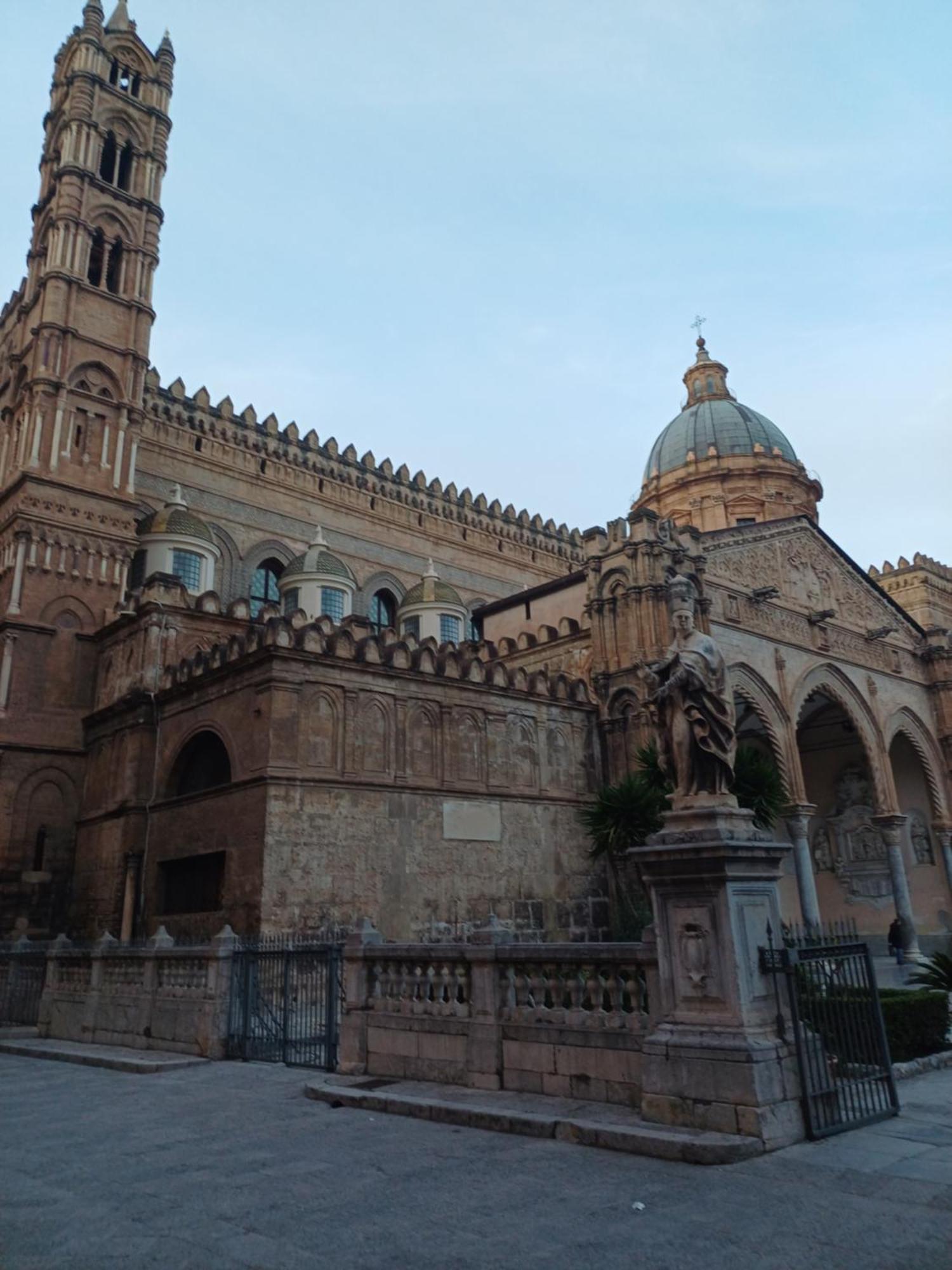 Difronte Palatina Chapel *