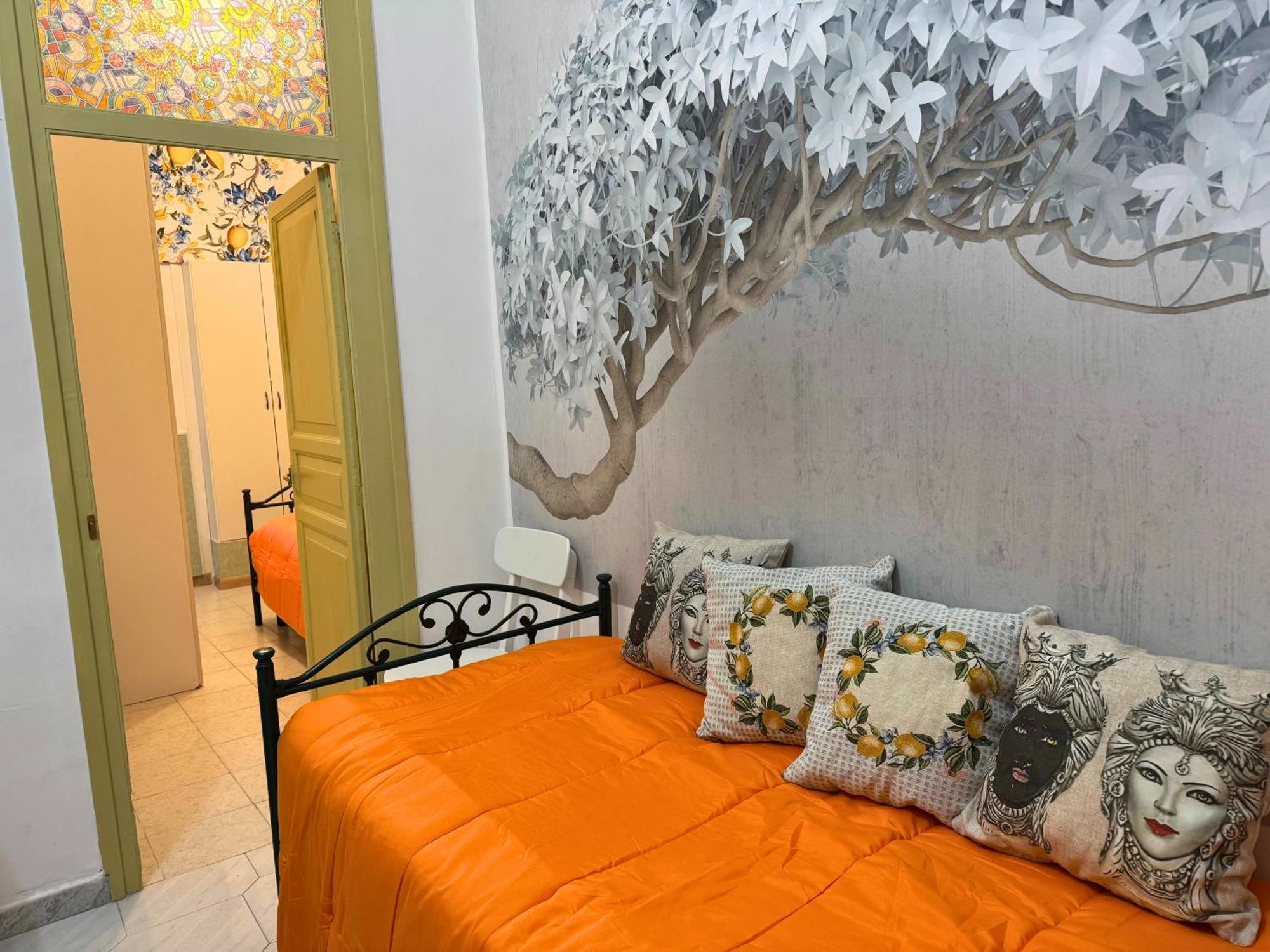 Orange Lemon Business Apartment *