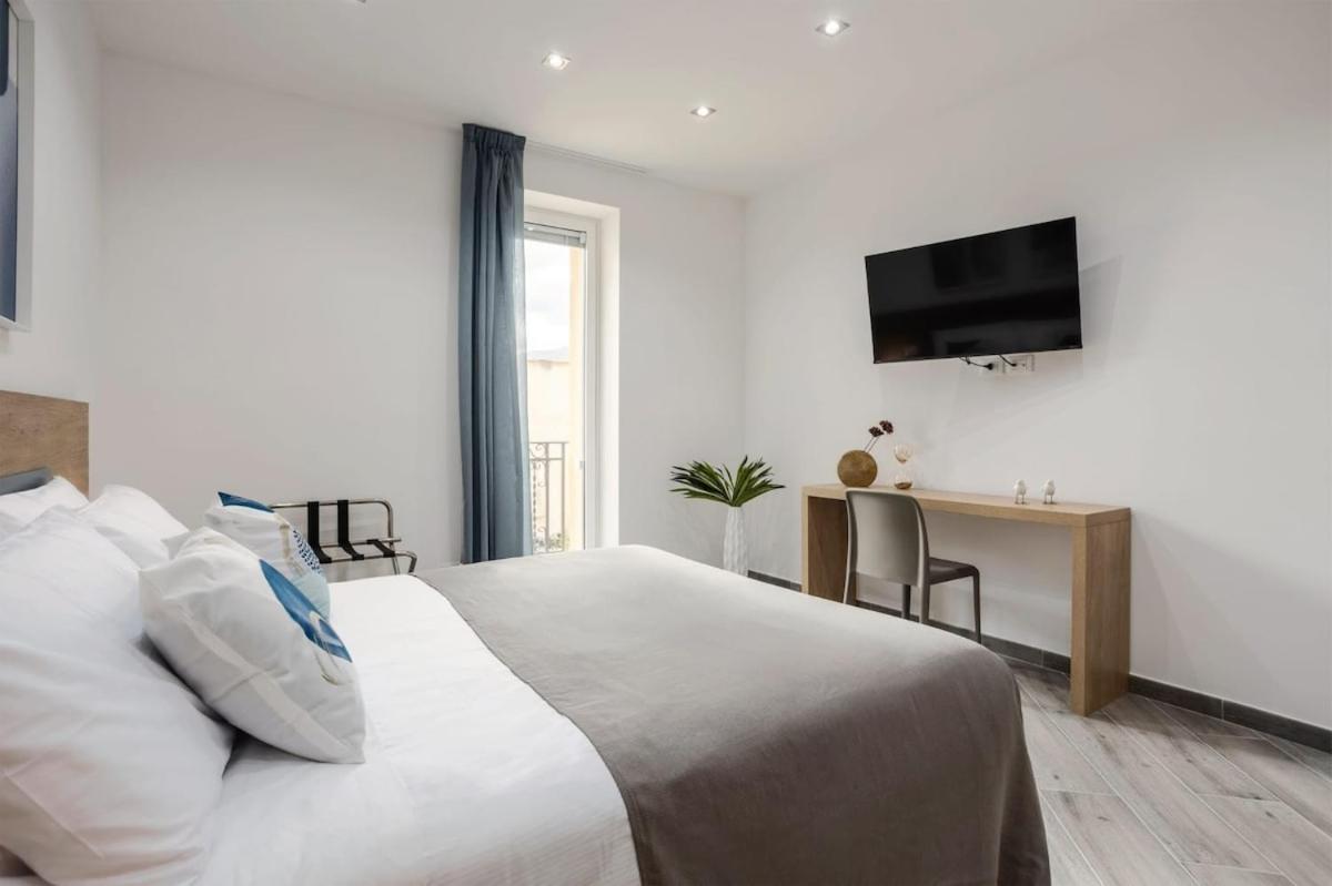 Erasmo Luxury 203, Vista Mare Apartment