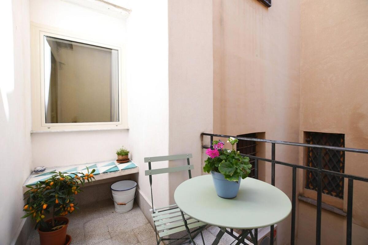 Iflat Un Balcone In Cattedrale * Palermo