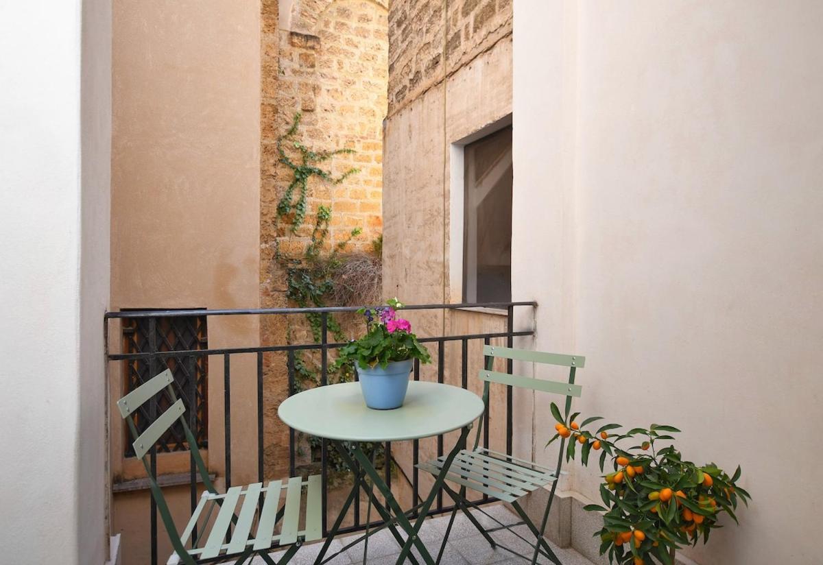 Iflat Un Balcone In Cattedrale