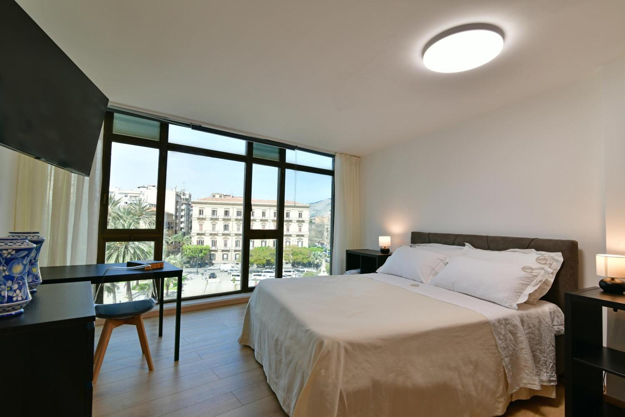 Sabatino Piazza Castelnuovo - Politeama Apartment