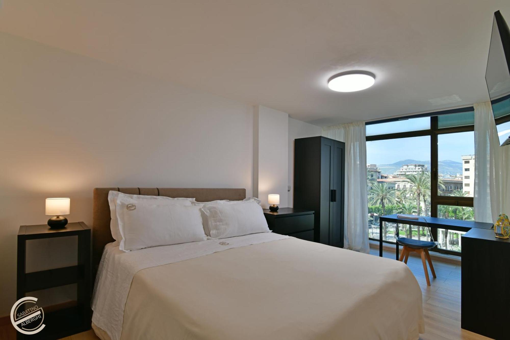 Sabatino Piazza Castelnuovo - Politeama Apartment
