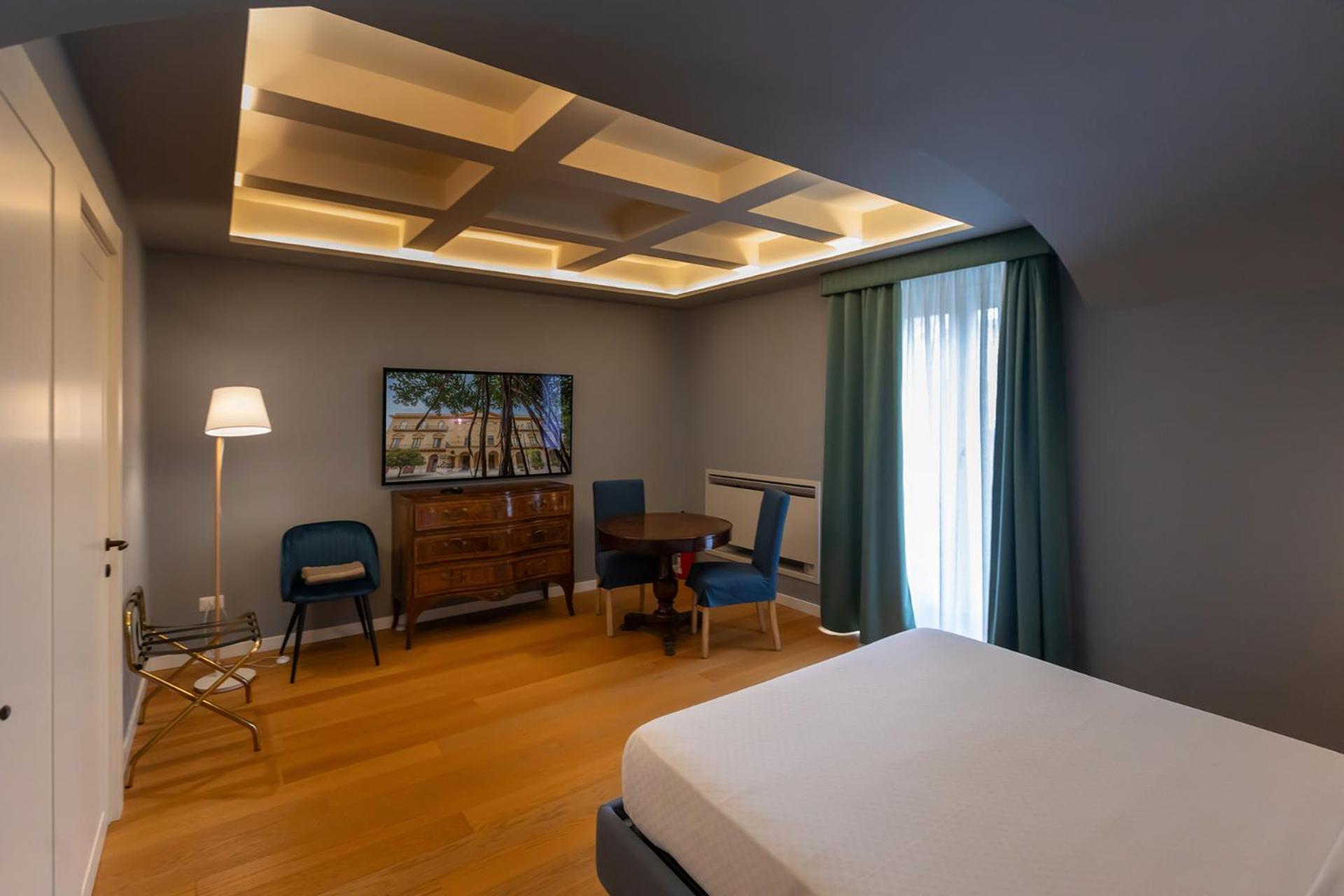 Apartment Palazzo De Gregorio - *