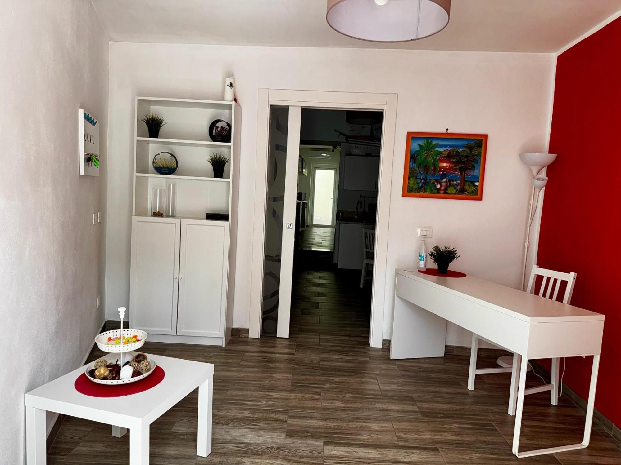 L'arcobaleno Apartment *