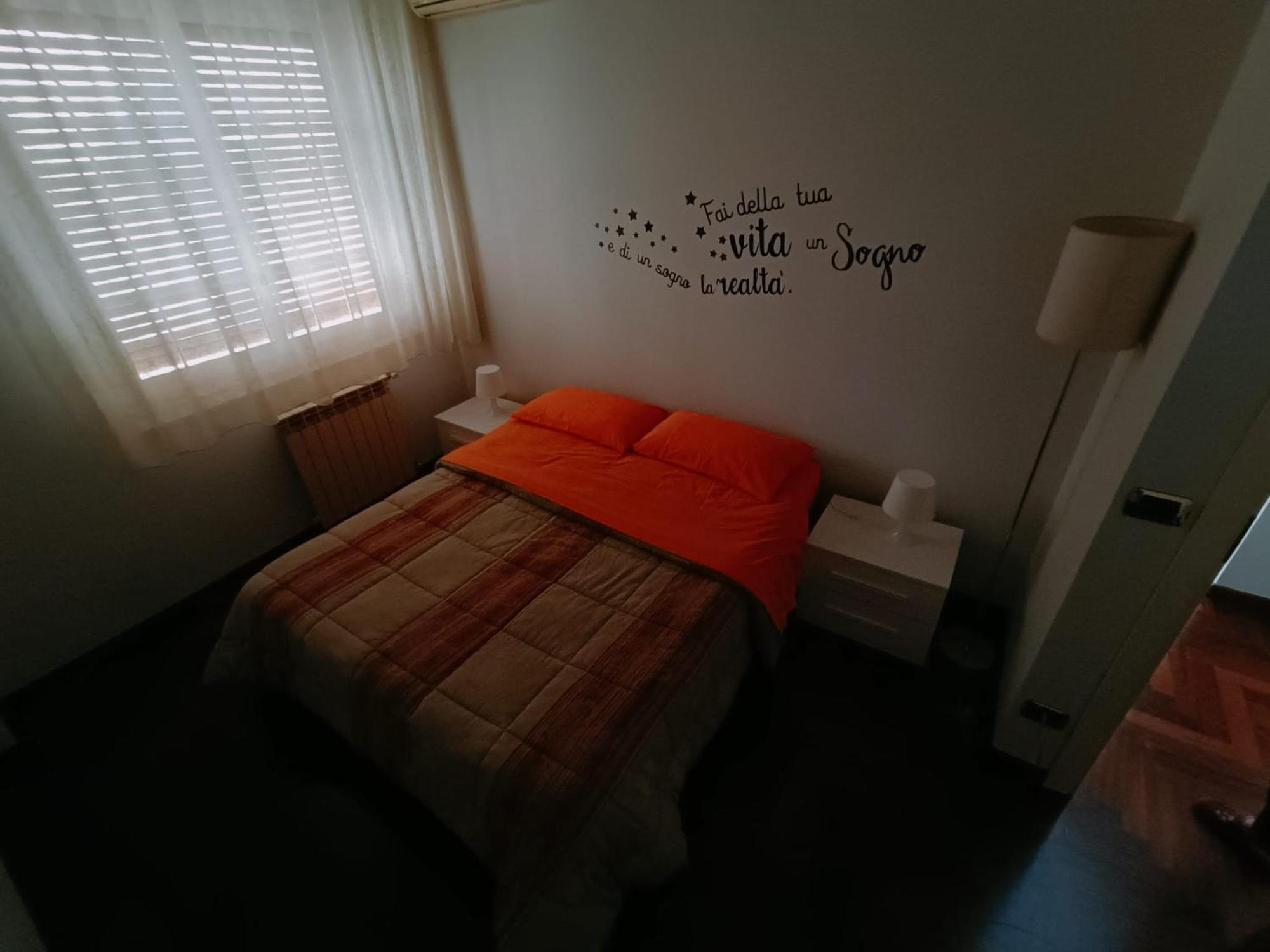 Onoratocinque House *