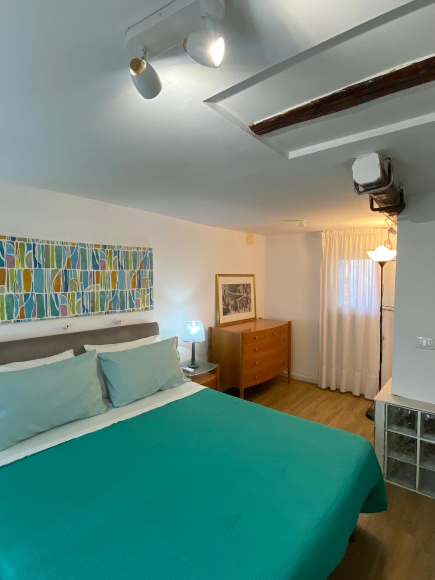 47 Lincoln Street Apartment *