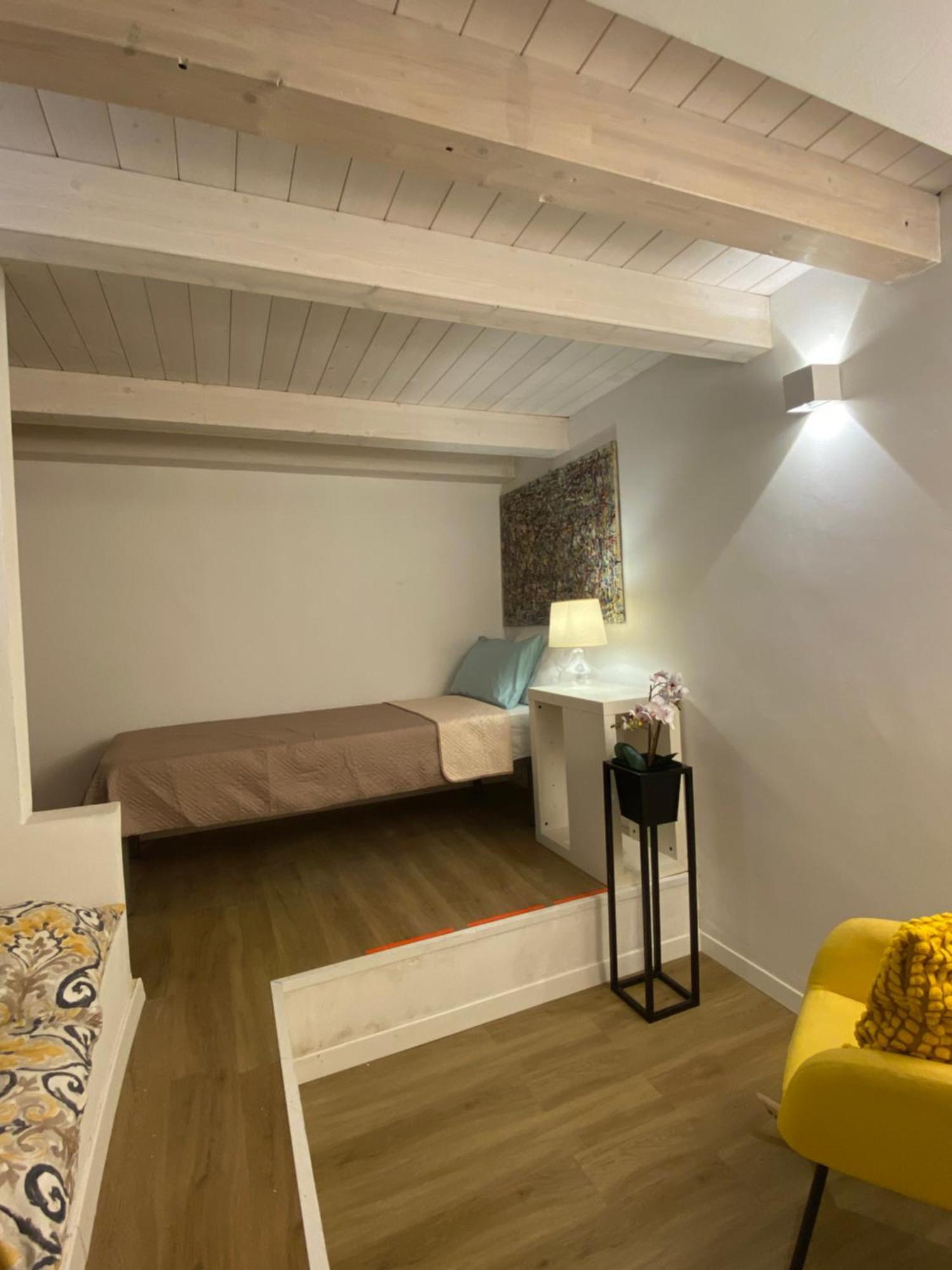 47 Lincoln Street Apartment *