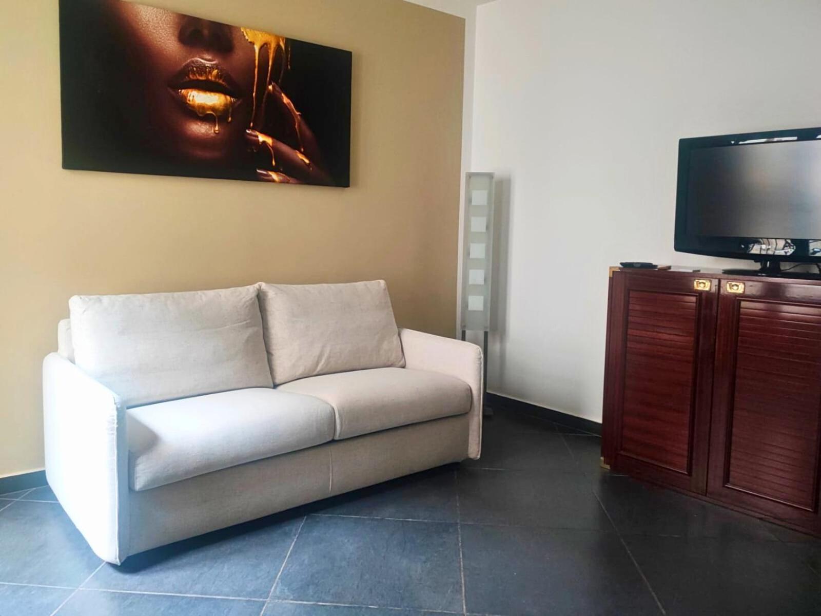 Dell'alloro Apartment *