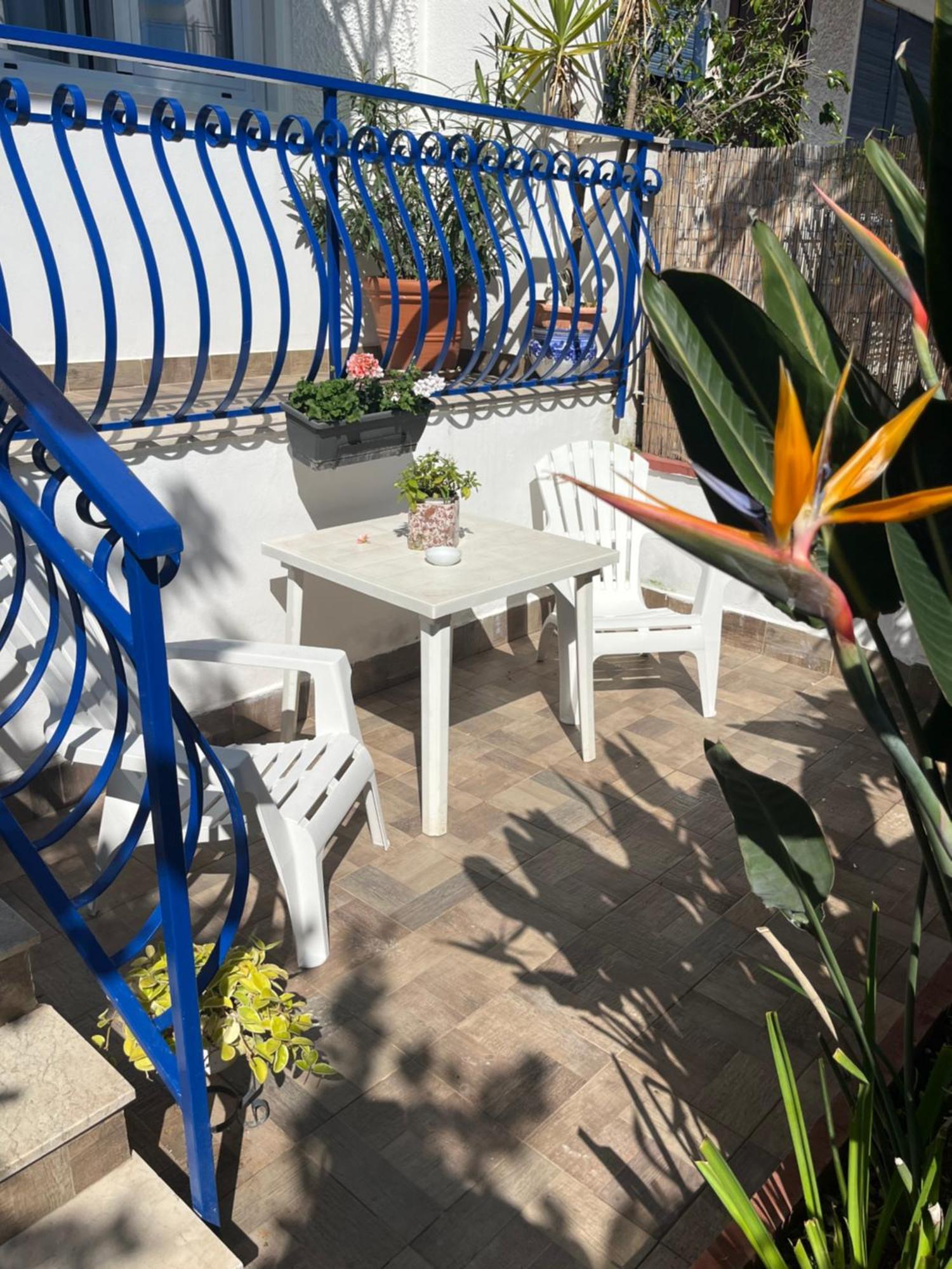 Del Limone , Mondello Via Deucalione 18 ,via Miseno 18 Villa Palermo