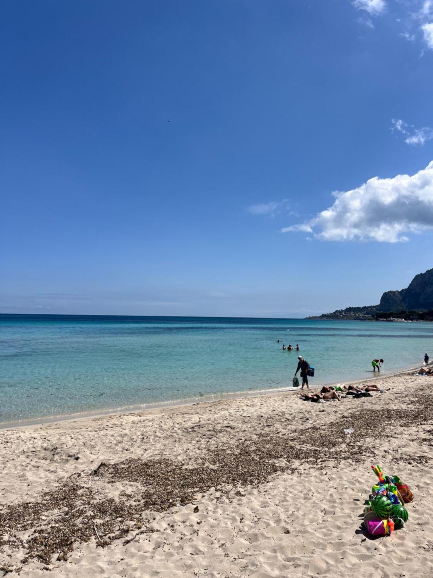 Del Limone , Mondello Via Deucalione 18 ,via Miseno 18 Villa *