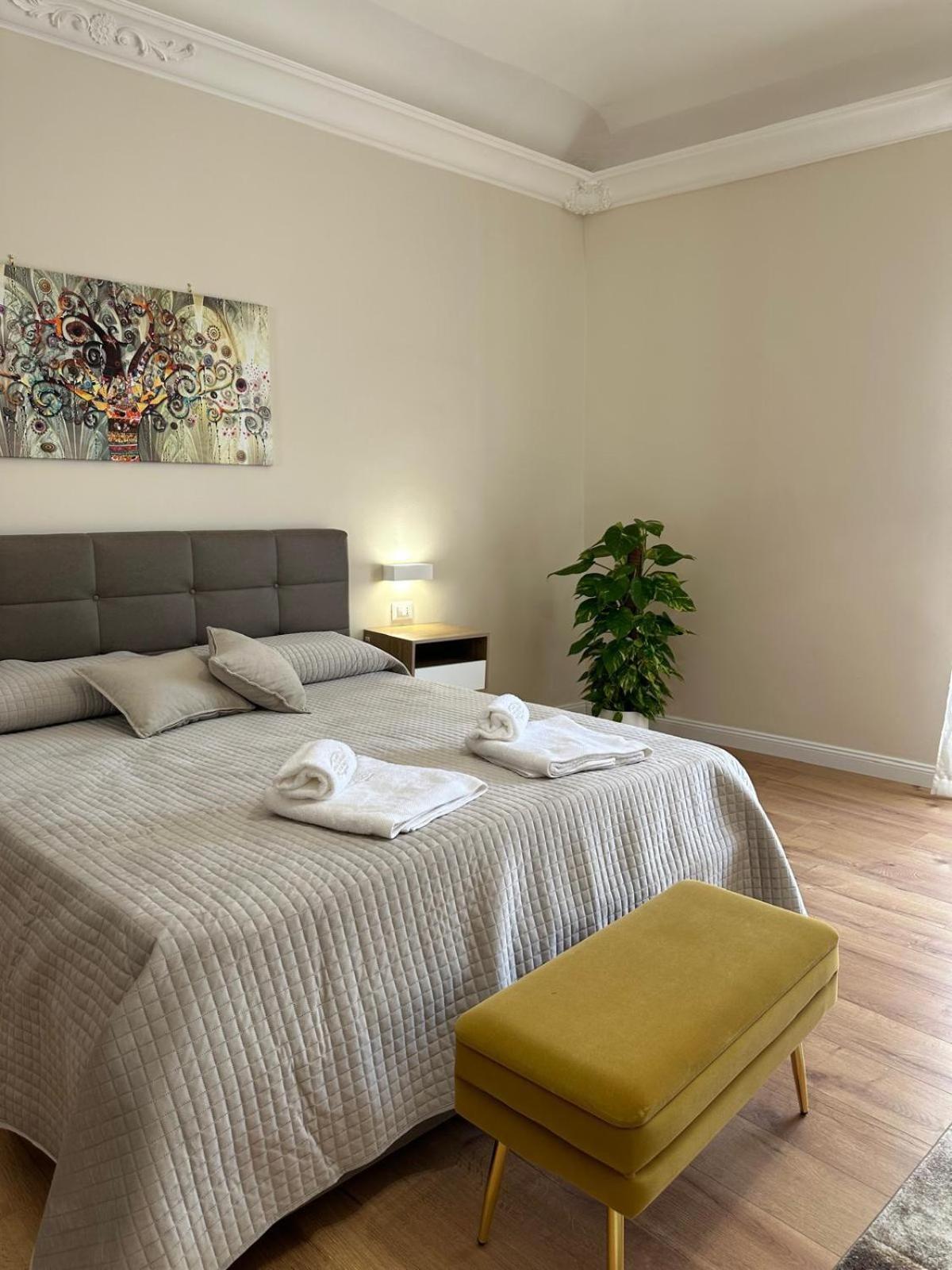 Apartment Mart - *