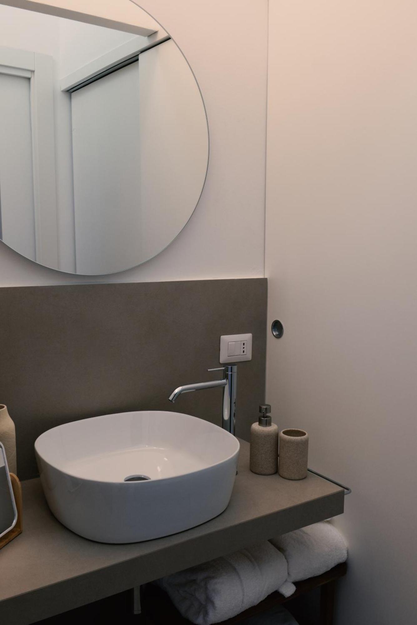 Palazzo Valguarnera - & Luxury Apartment *